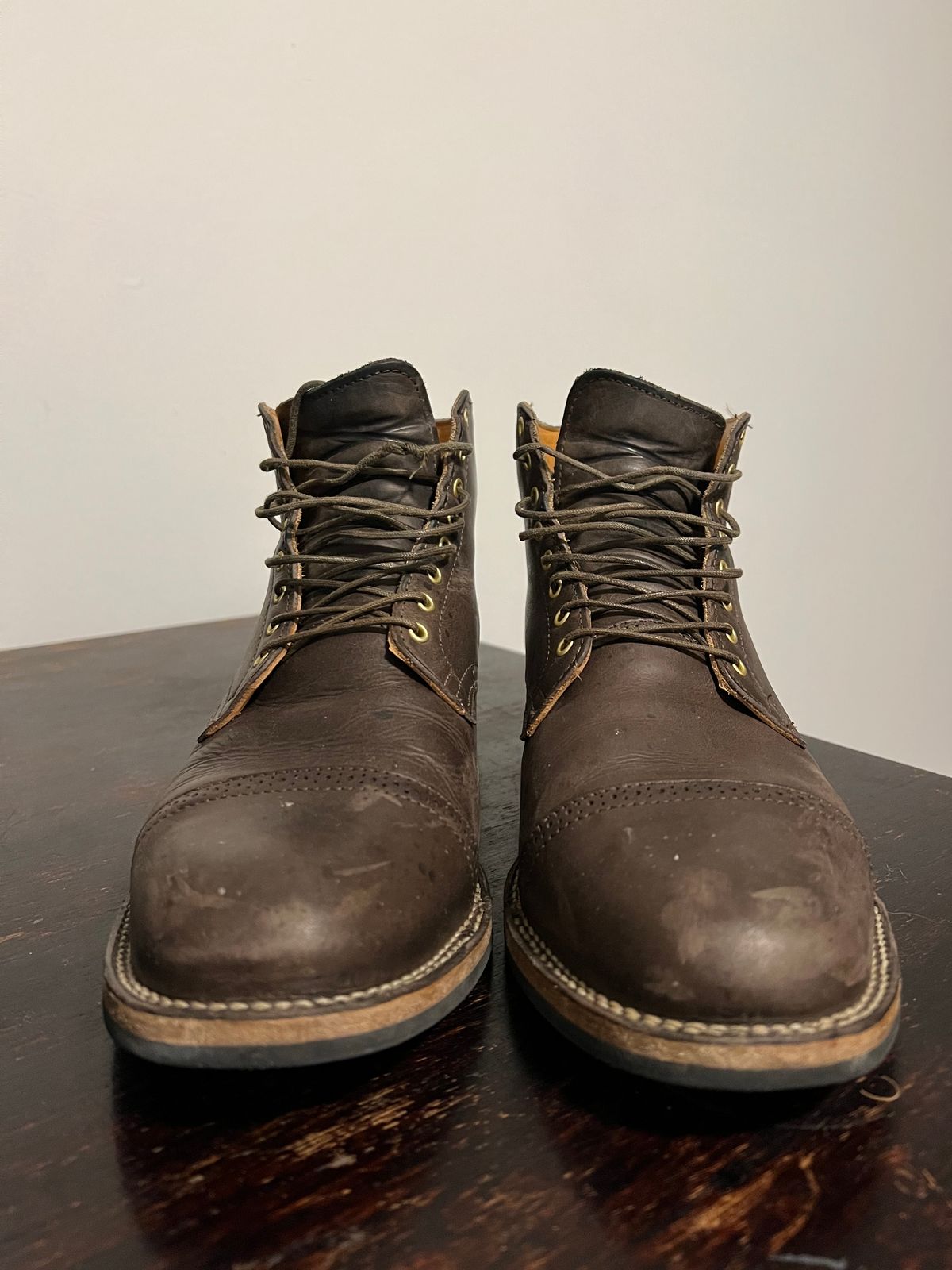 Photo by Marcel_K on February 3, 2023 of the Viberg Service Boot BCT in Maryam 1071 Port Vitello Calf Nubuck.