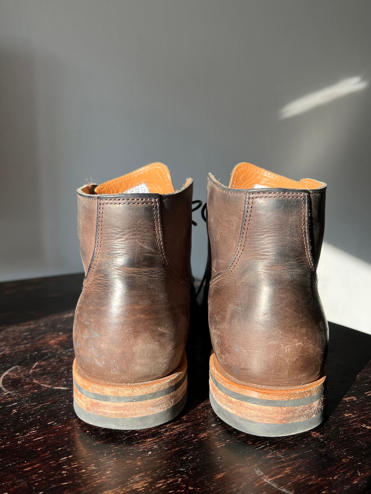 Photo by Marcel_K on March 4, 2023 of the Viberg Service Boot BCT in Maryam 1071 Port Vitello Calf Nubuck.