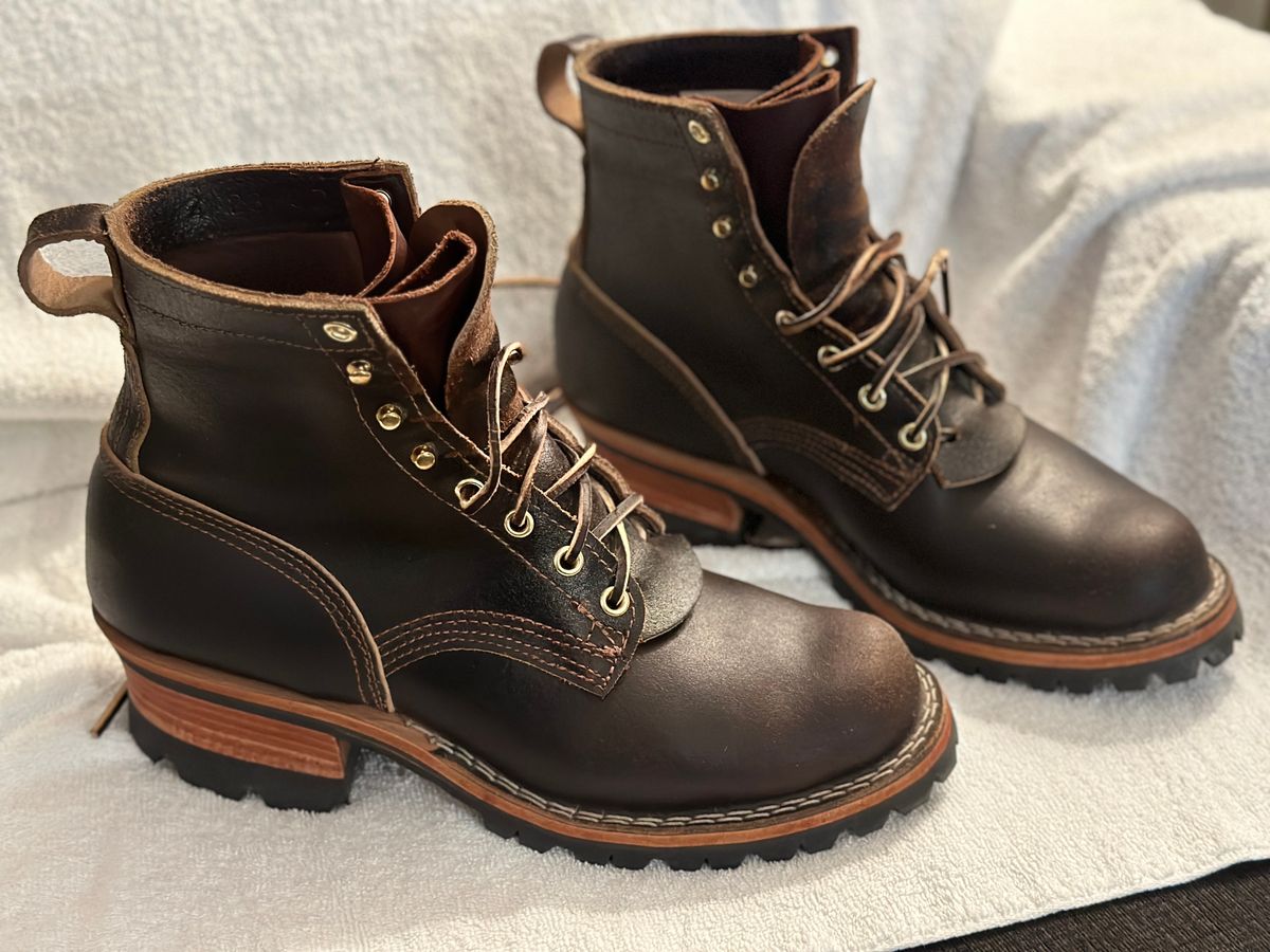 Photo by dirtBoy on May 17, 2023 of the Nicks Urban Logger in Horween Brown Waxed Flesh.