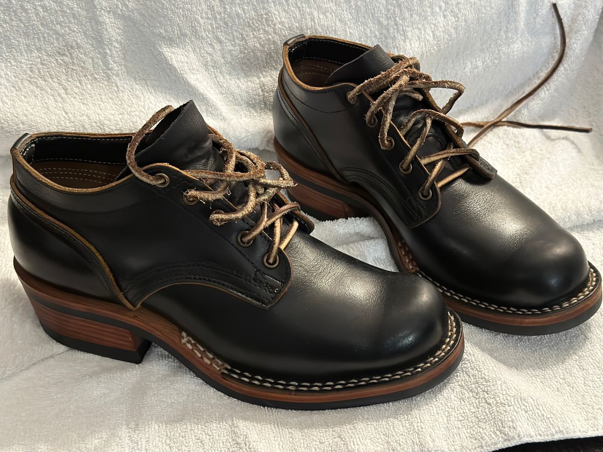 Photo by dirtBoy on May 17, 2023 of the Nicks Manito in Horween Black Chromexcel.