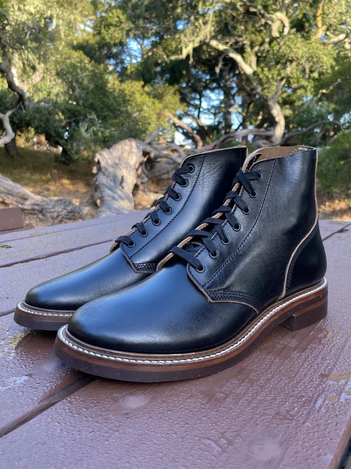 Photo by paoaboot on October 1, 2023 of the John Lofgren M-43 Service Shoes in Shinki Black Teacore Horsebutt.