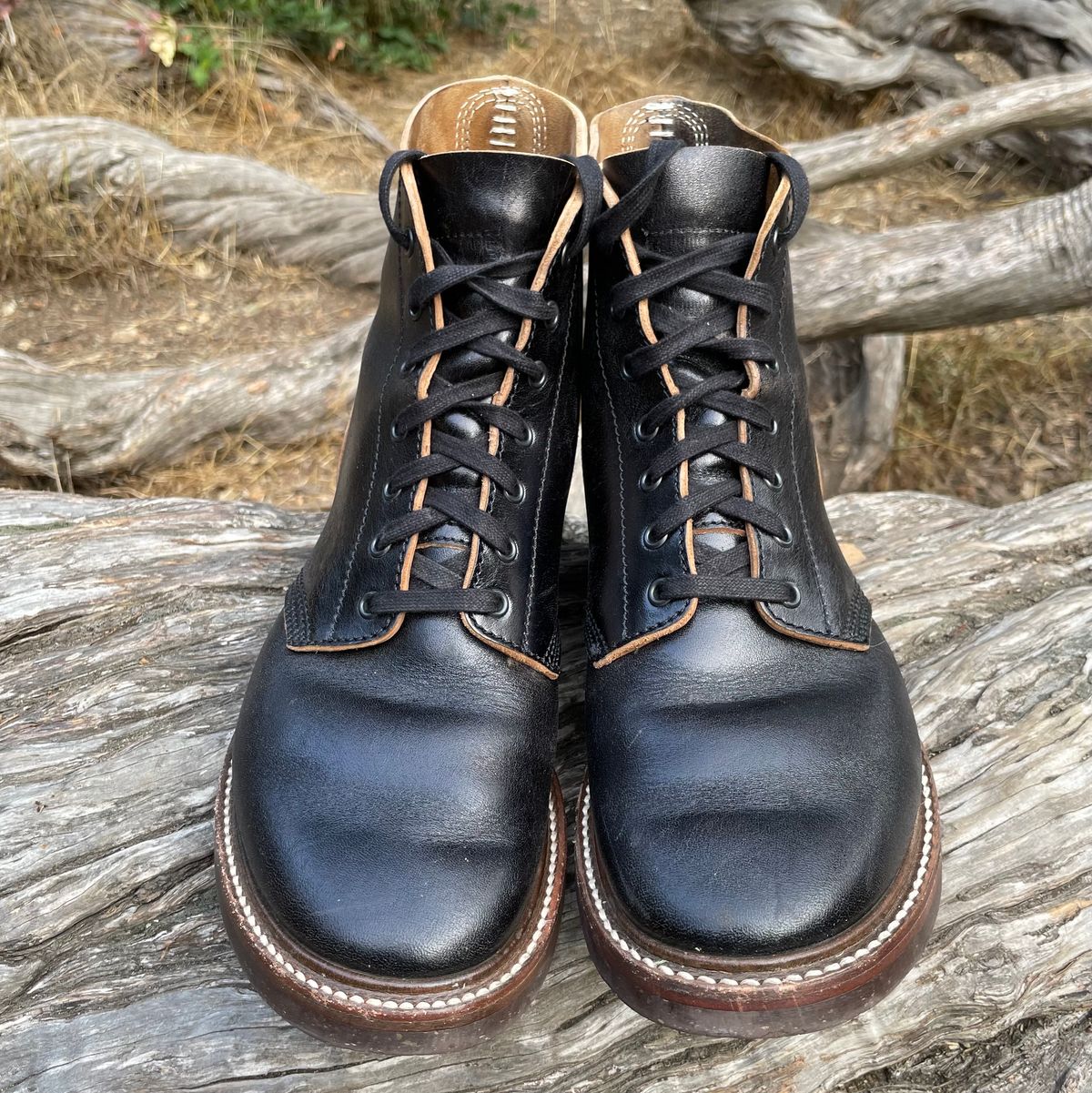 Photo by paoaboot on November 4, 2023 of the John Lofgren M-43 Service Shoes in Shinki Black Teacore Horsebutt.
