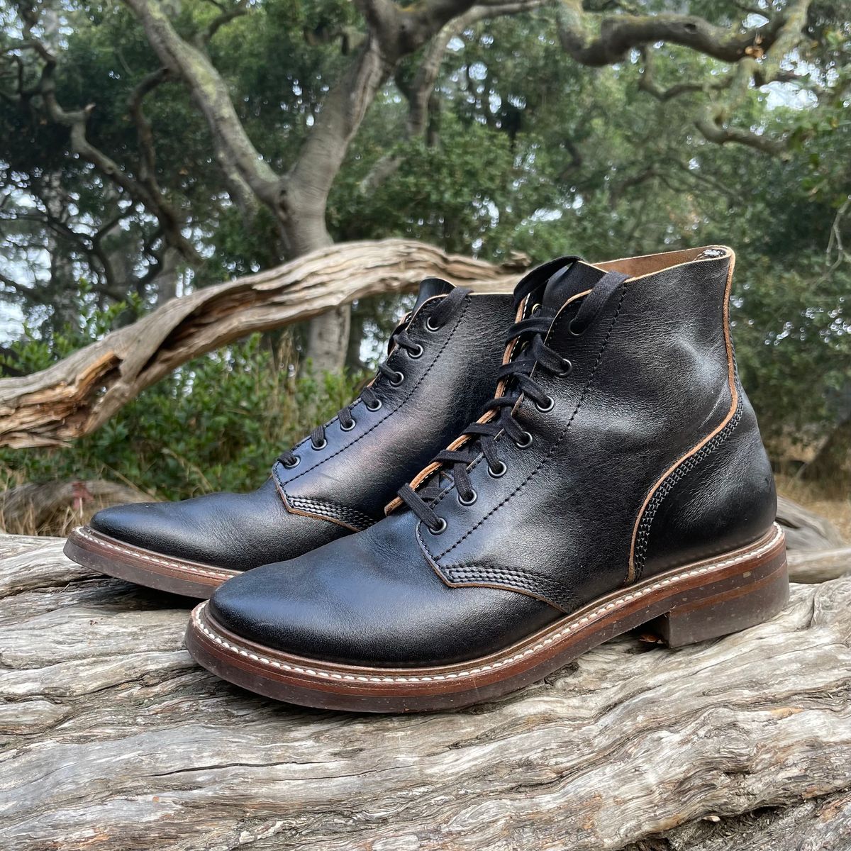 Photo by paoaboot on November 4, 2023 of the John Lofgren M-43 Service Shoes in Shinki Black Teacore Horsebutt.