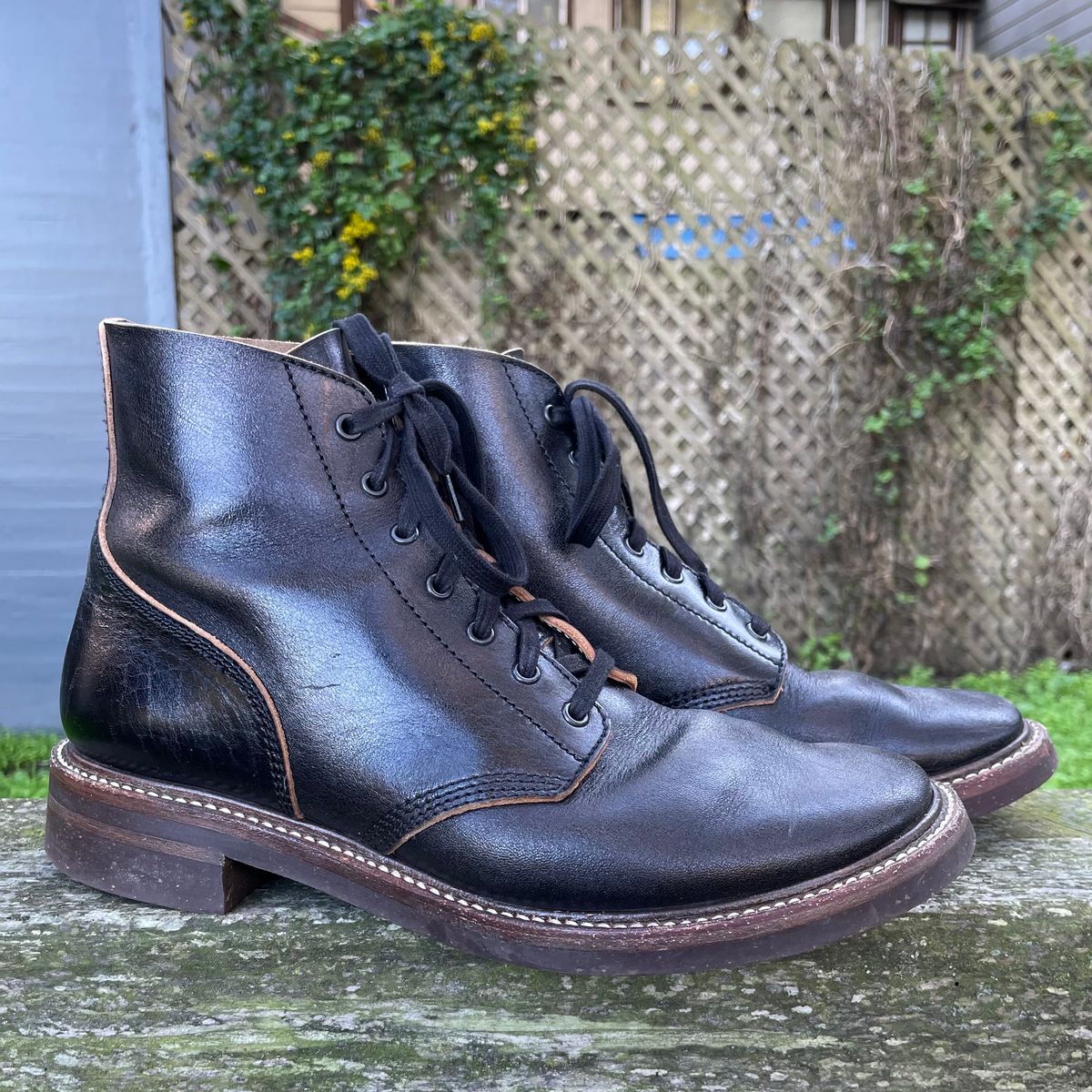 Photo by paoaboot on January 1, 2024 of the John Lofgren M-43 Service Shoes in Shinki Black Teacore Horsebutt.