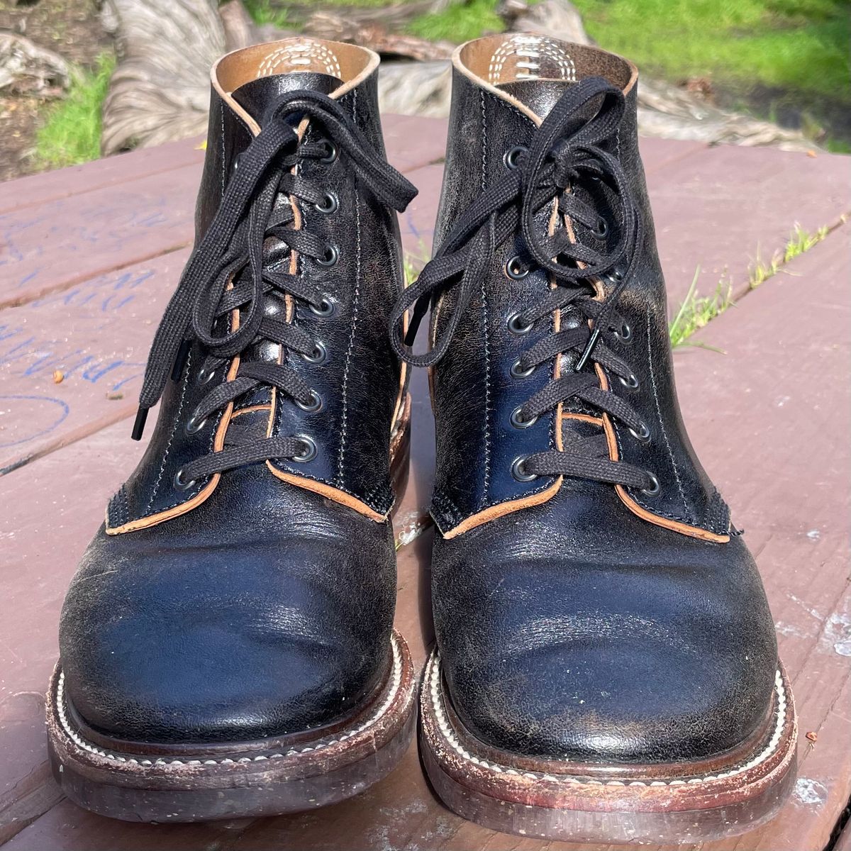 Photo by paoaboot on March 2, 2024 of the John Lofgren M-43 Service Shoes in Shinki Black Teacore Horsebutt.