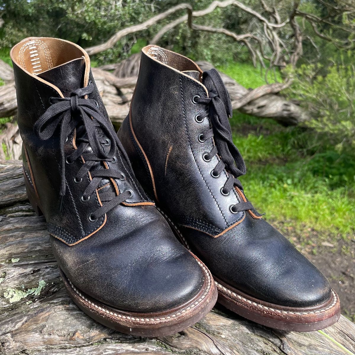 Photo by paoaboot on March 2, 2024 of the John Lofgren M-43 Service Shoes in Shinki Black Teacore Horsebutt.