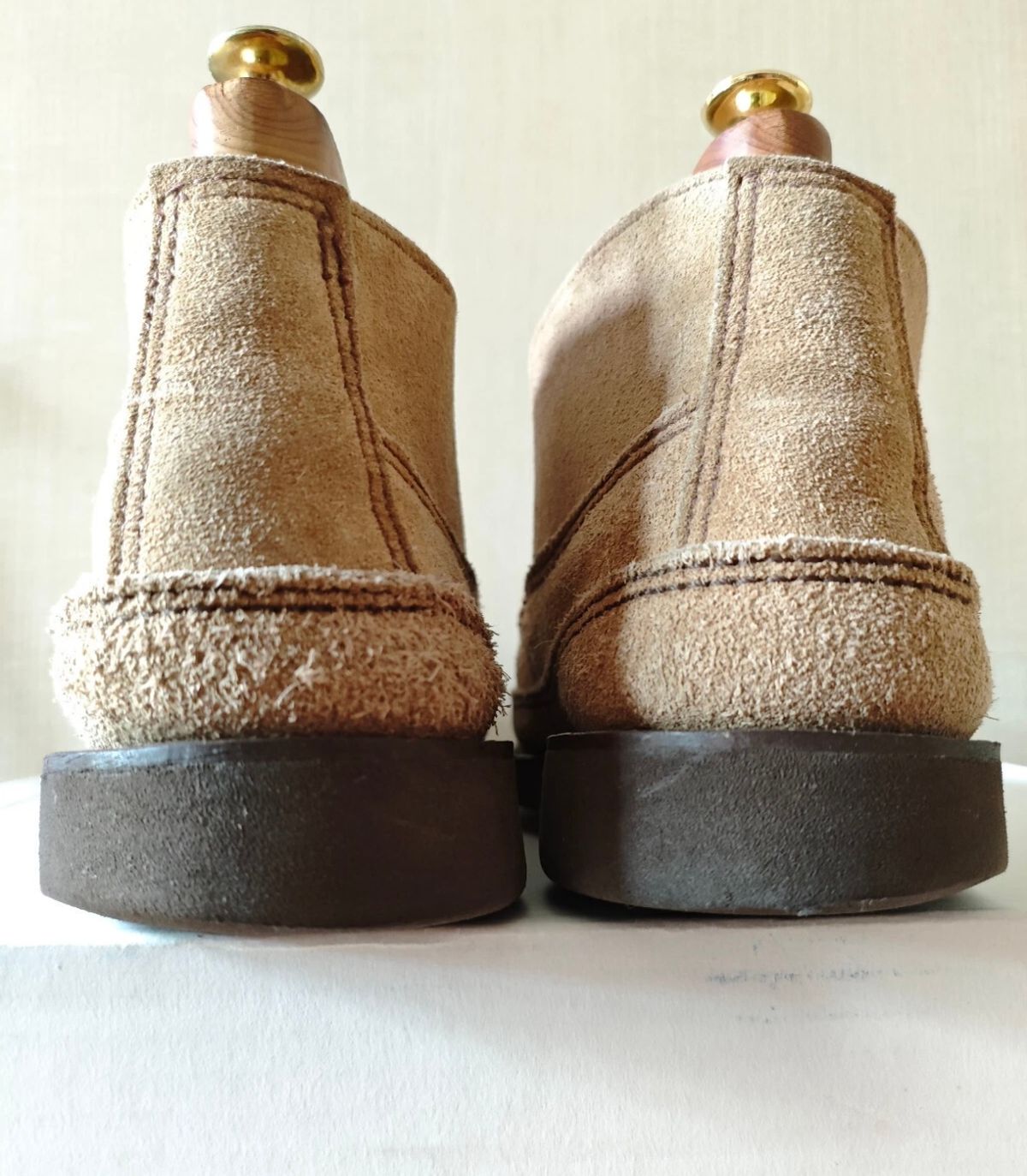 Photo by austinrylees on June 17, 2025 of the Russell Moccasin Co. Premier Chukka in Tan Laramie Suede.