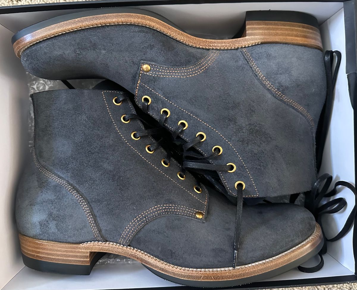 Photo by austinrylees on October 4, 2025 of the Iron Boots The Great Emily in Horween Navy Chamois Roughout.