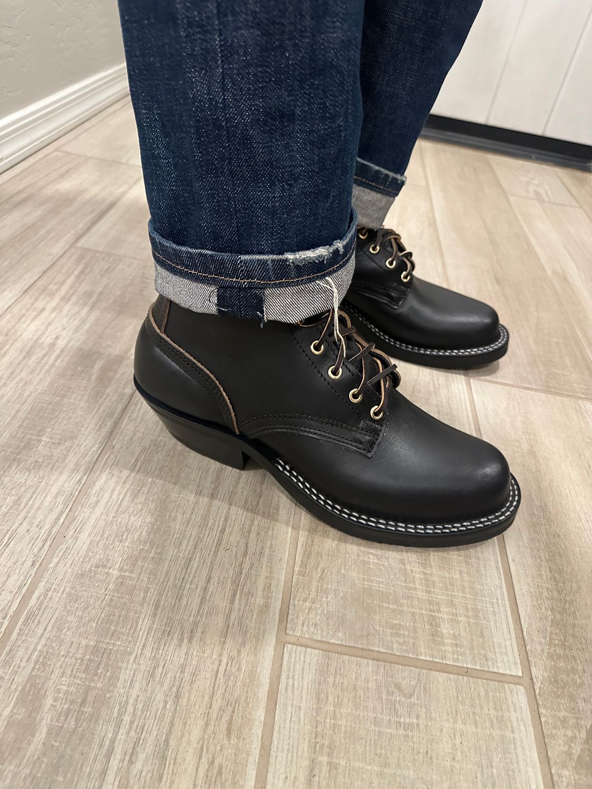 Photo by austinrylees on January 9, 2025 of the Nicks Packer in Horween Black Chromexcel.