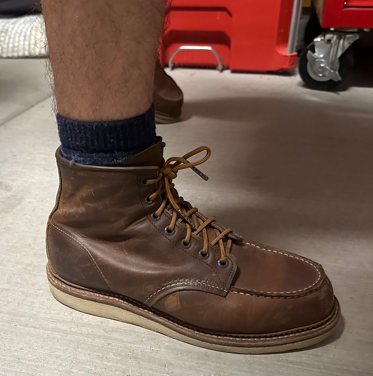 Photo by austinrylees on November 1, 2024 of the Red Wing 6-Inch Classic Moc in S.B. Foot Copper Rough and Tough.