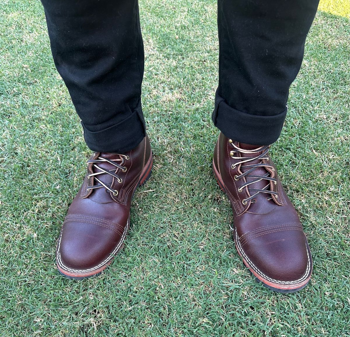 Photo by austinrylees on October 10, 2024 of the Nicks Parkhurst V2 in Horween Tan Waxed Flesh.