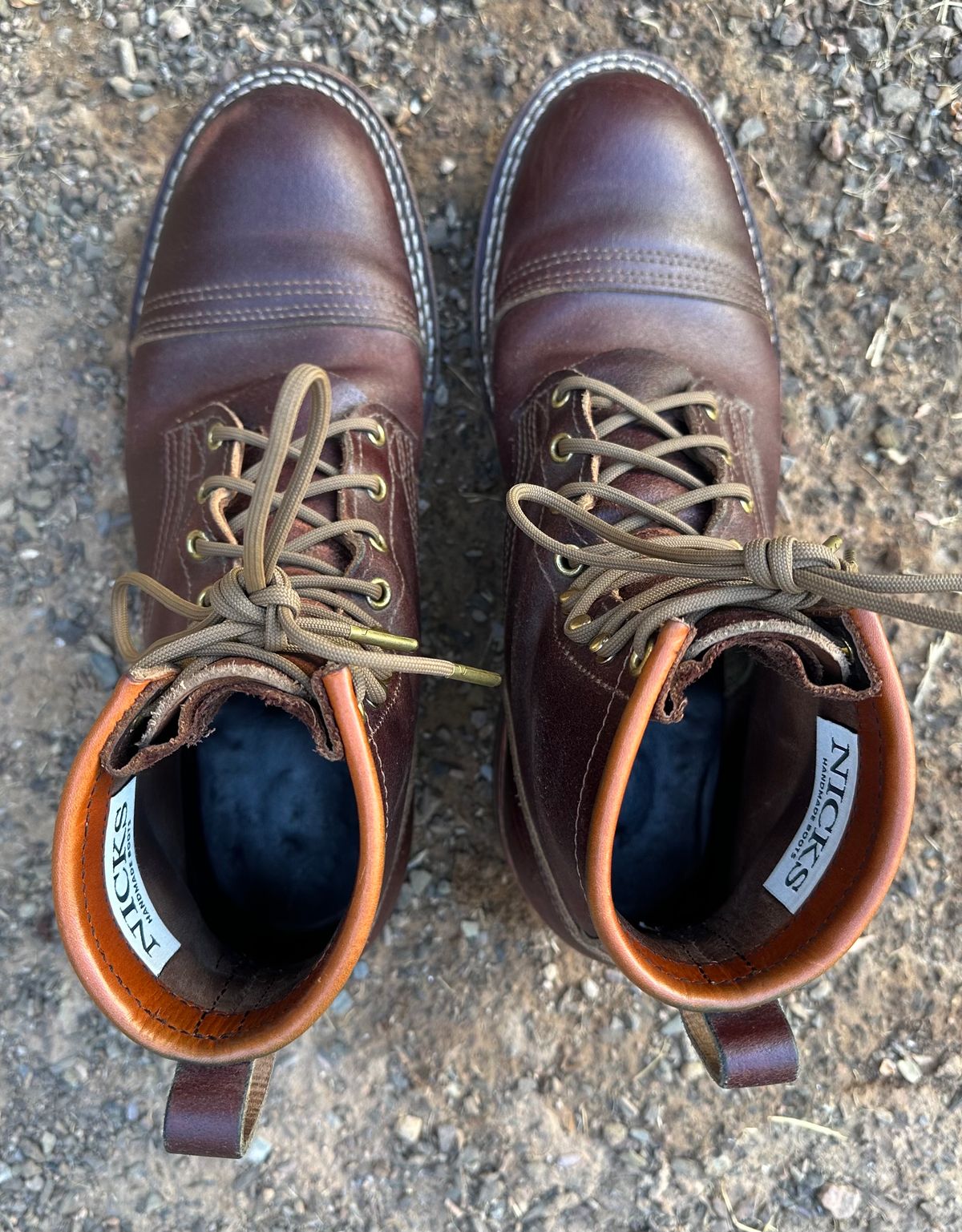 Photo by austinrylees on January 1, 2025 of the Nicks Parkhurst V2 in Horween Tan Waxed Flesh.