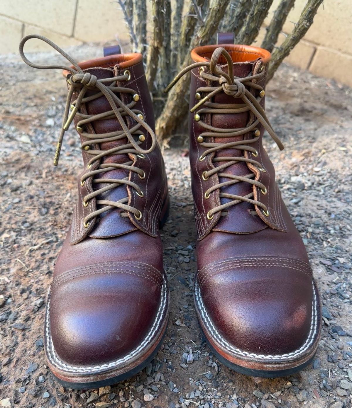 Photo by austinrylees on January 1, 2025 of the Nicks Parkhurst V2 in Horween Tan Waxed Flesh.