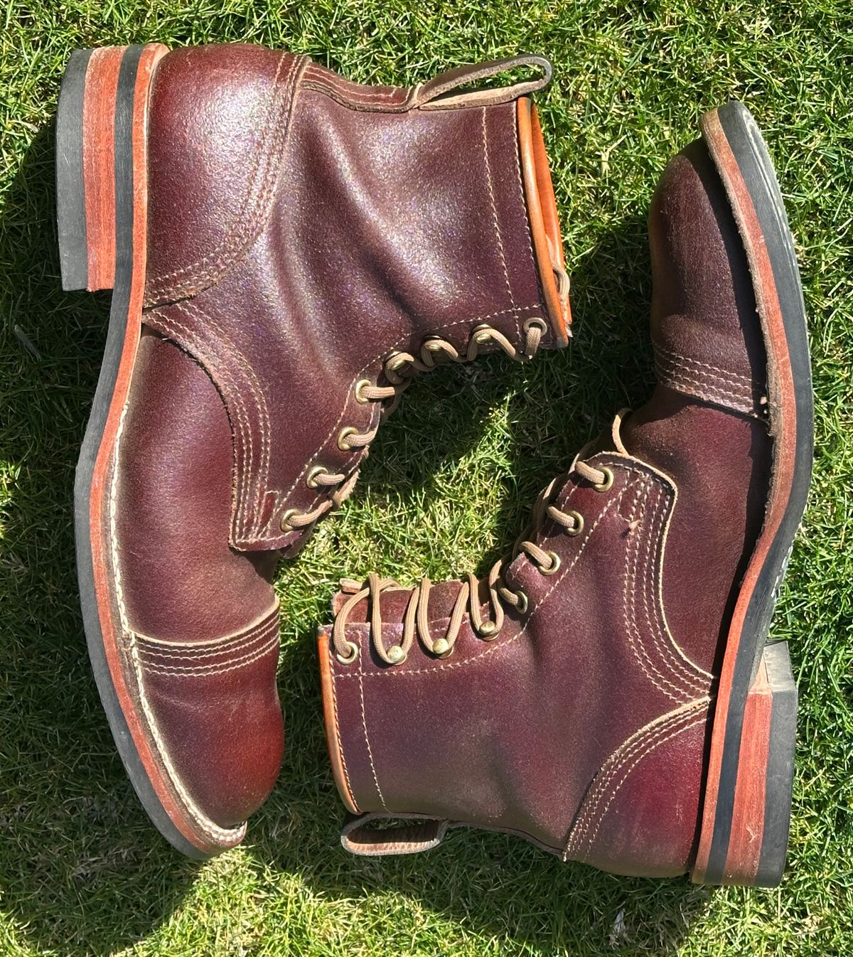 Photo by austinrylees on February 1, 2025 of the Nicks Parkhurst V2 in Horween Tan Waxed Flesh.