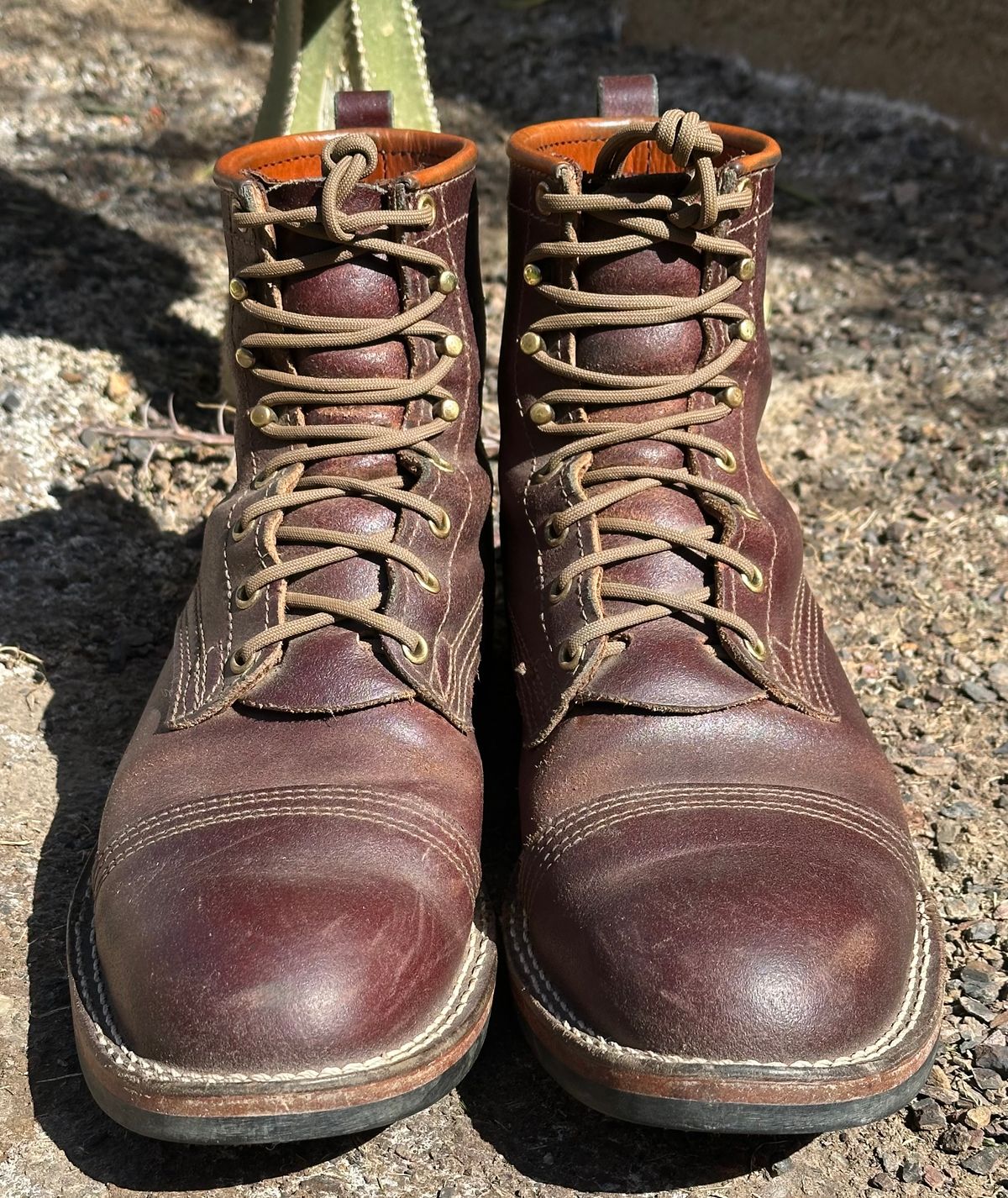 Photo by austinrylees on March 2, 2025 of the Nicks Parkhurst V2 in Horween Tan Waxed Flesh.