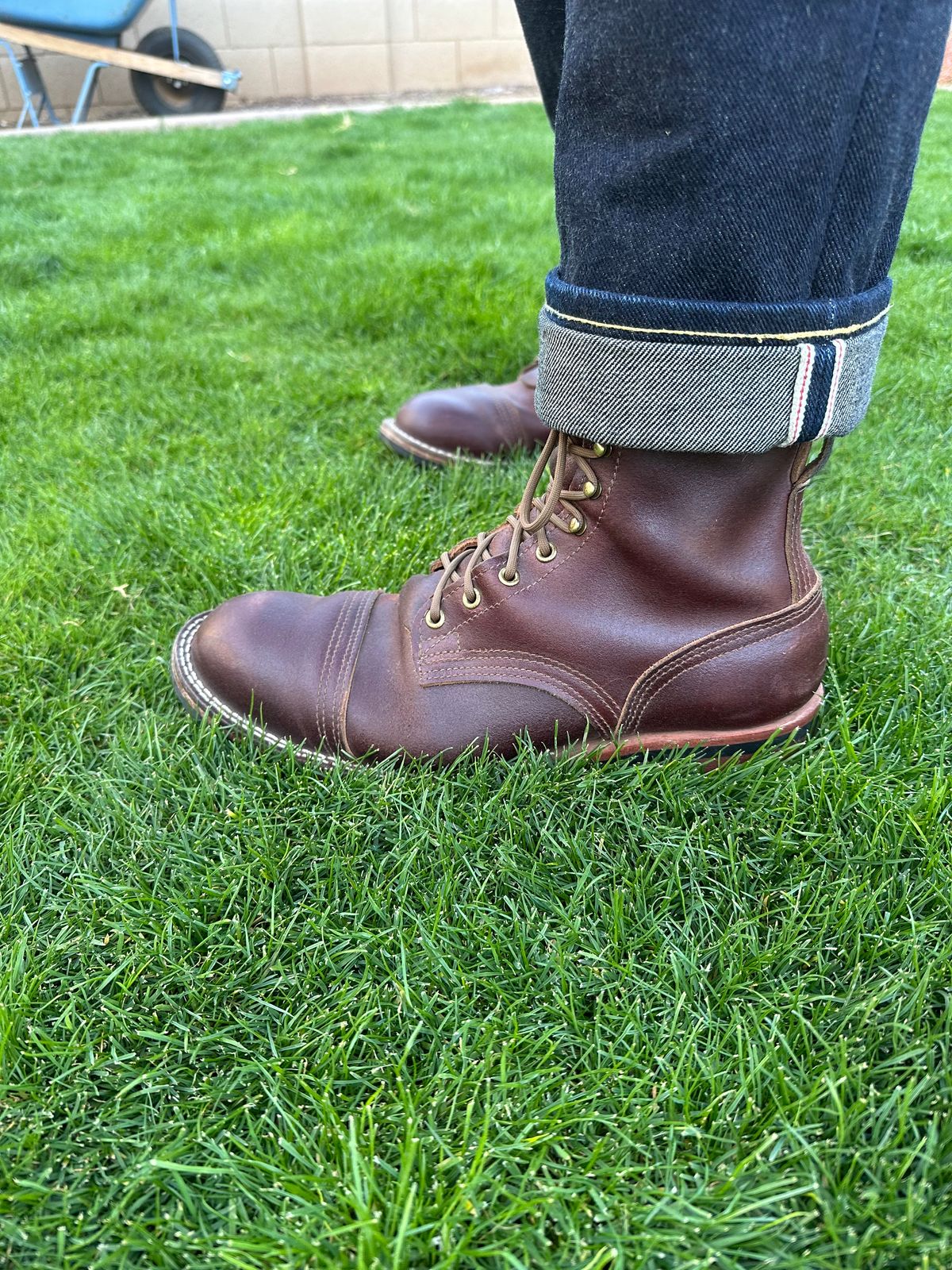 Photo by austinrylees on March 11, 2025 of the Nicks Parkhurst V2 in Horween Tan Waxed Flesh.