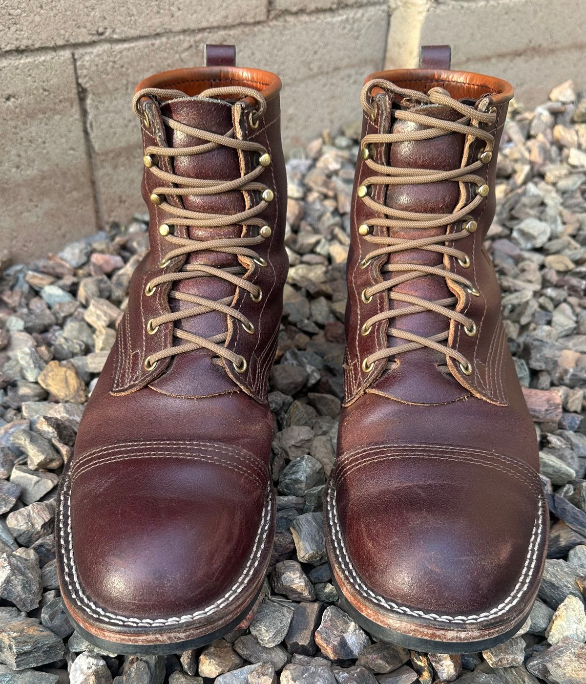Photo by austinrylees on April 1, 2025 of the Nicks Parkhurst V2 in Horween Tan Waxed Flesh.