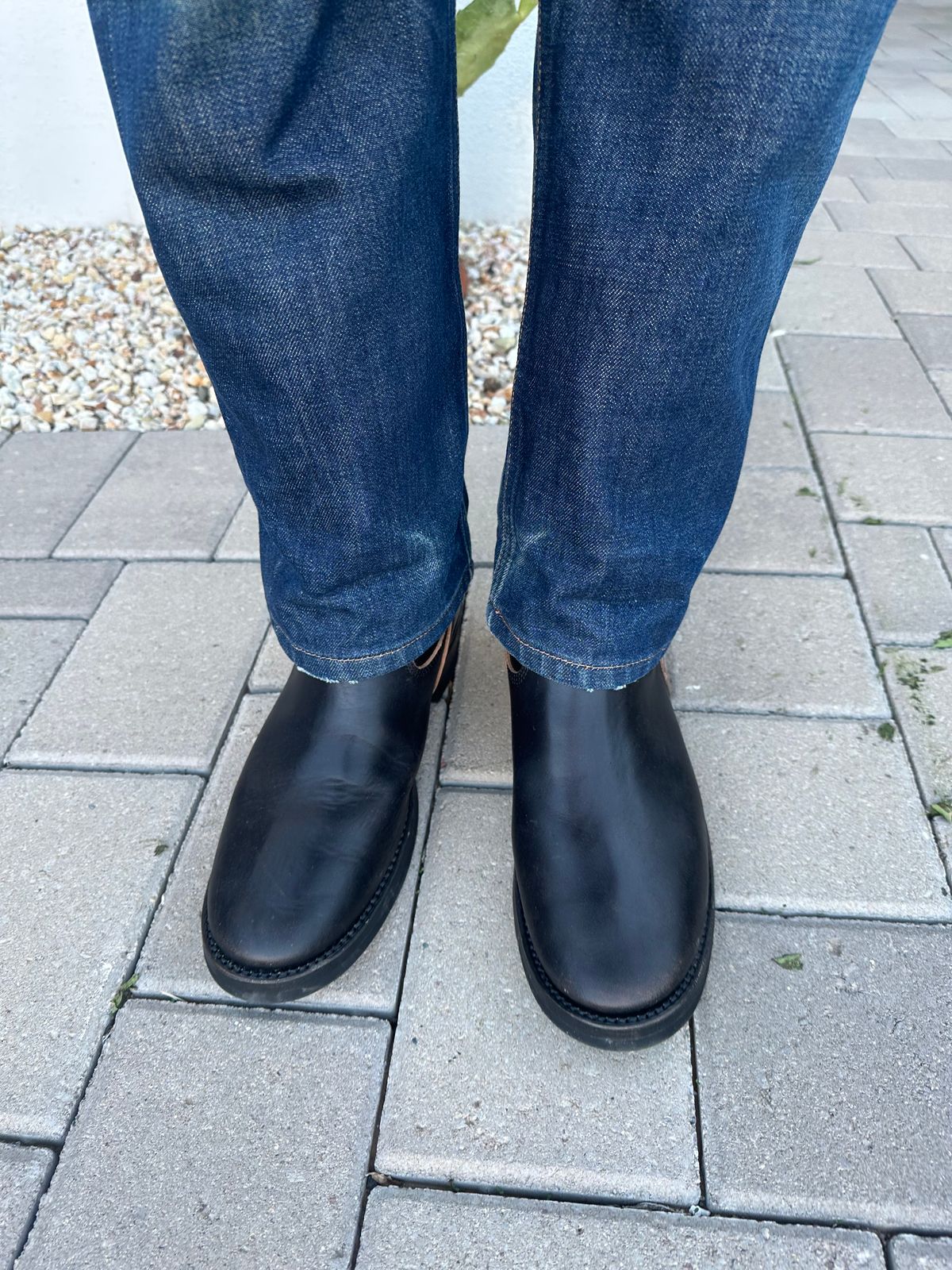 Photo by austinrylees on October 17, 2025 of the Addict Boots AB-01 Engineer Boots in Maryam Black Teacore Horsebutt.