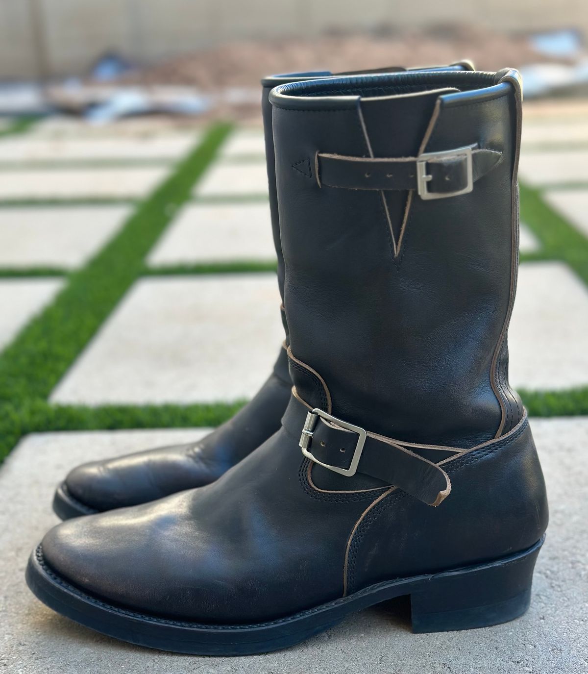 Photo by austinrylees on November 2, 2025 of the Addict Boots AB-01 Engineer Boots in Maryam Black Teacore Horsebutt.