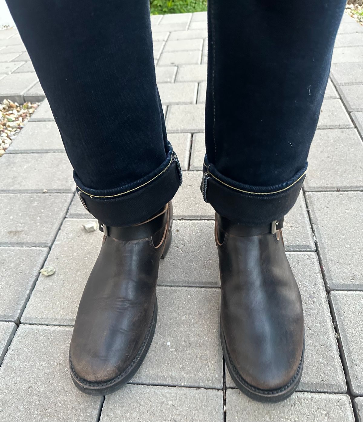 Photo by austinrylees on November 25, 2025 of the Addict Boots AB-01 Engineer Boots in Maryam Black Teacore Horsebutt.
