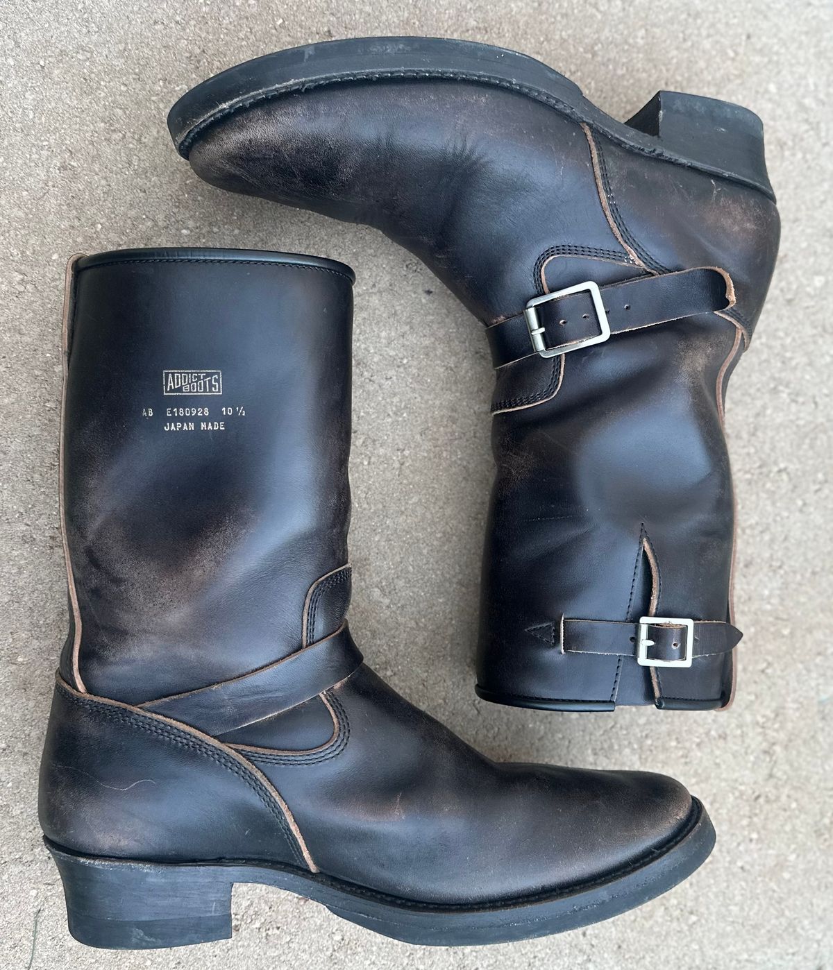 Photo by austinrylees on December 1, 2025 of the Addict Boots AB-01 Engineer Boots in Maryam Black Teacore Horsebutt.