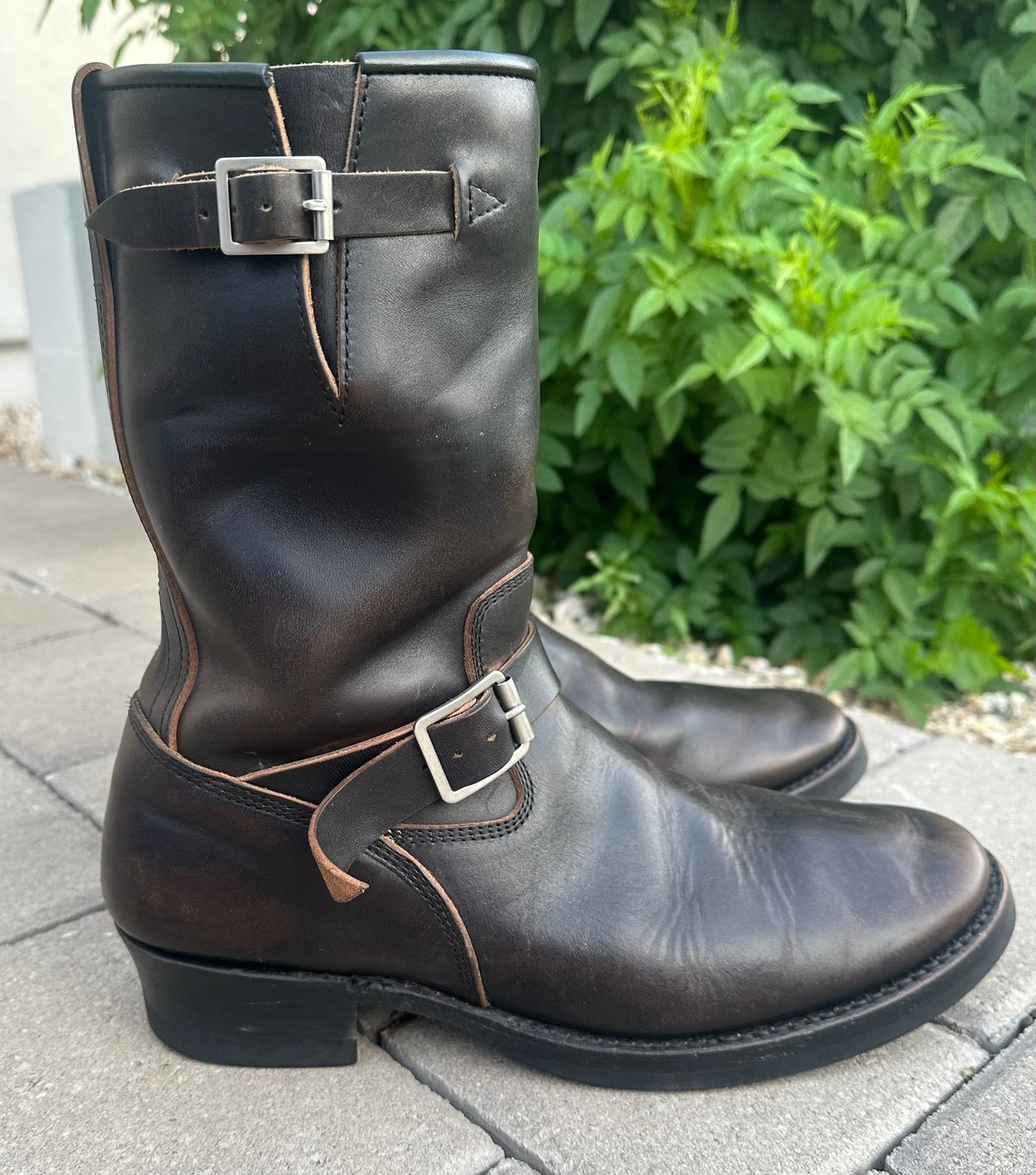 Photo by austinrylees on February 3, 2026 of the Addict Boots AB-01 Engineer Boots in Maryam Black Teacore Horsebutt.