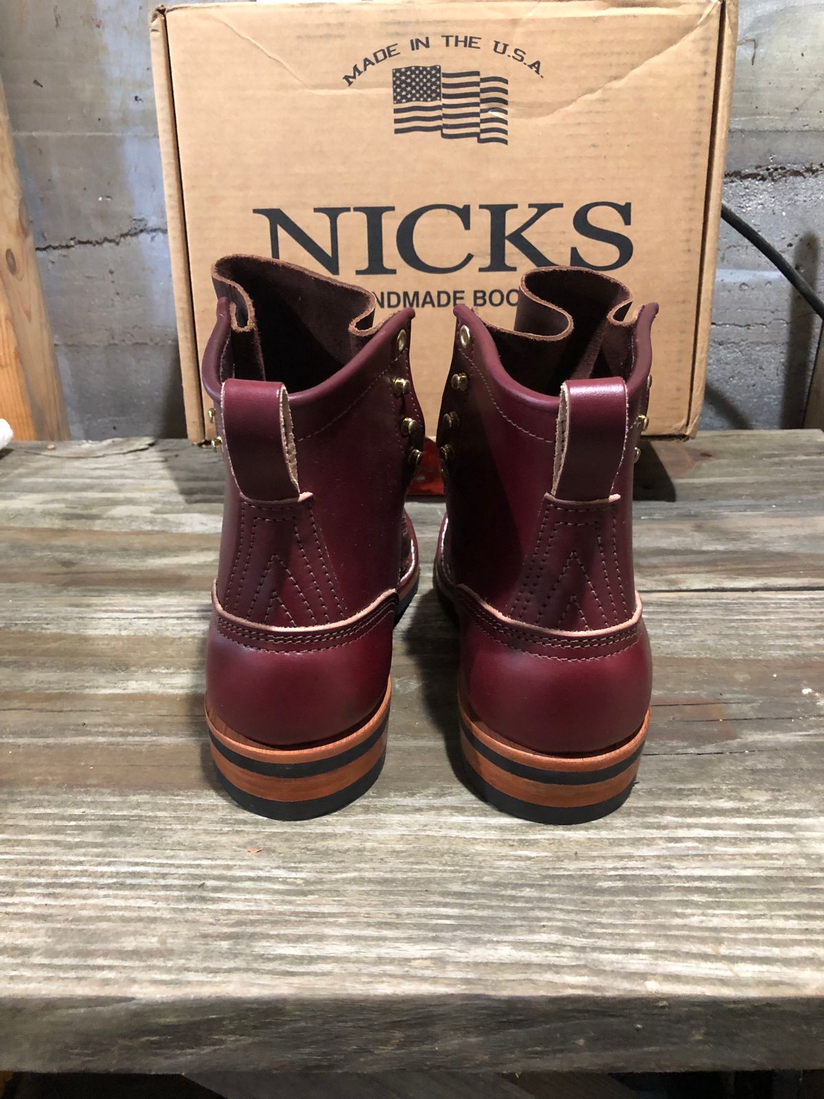 Photo by dj1989 on October 2, 2023 of the Nicks x Parkhurst V1 in Wickett & Craig Burgundy English Bridle.