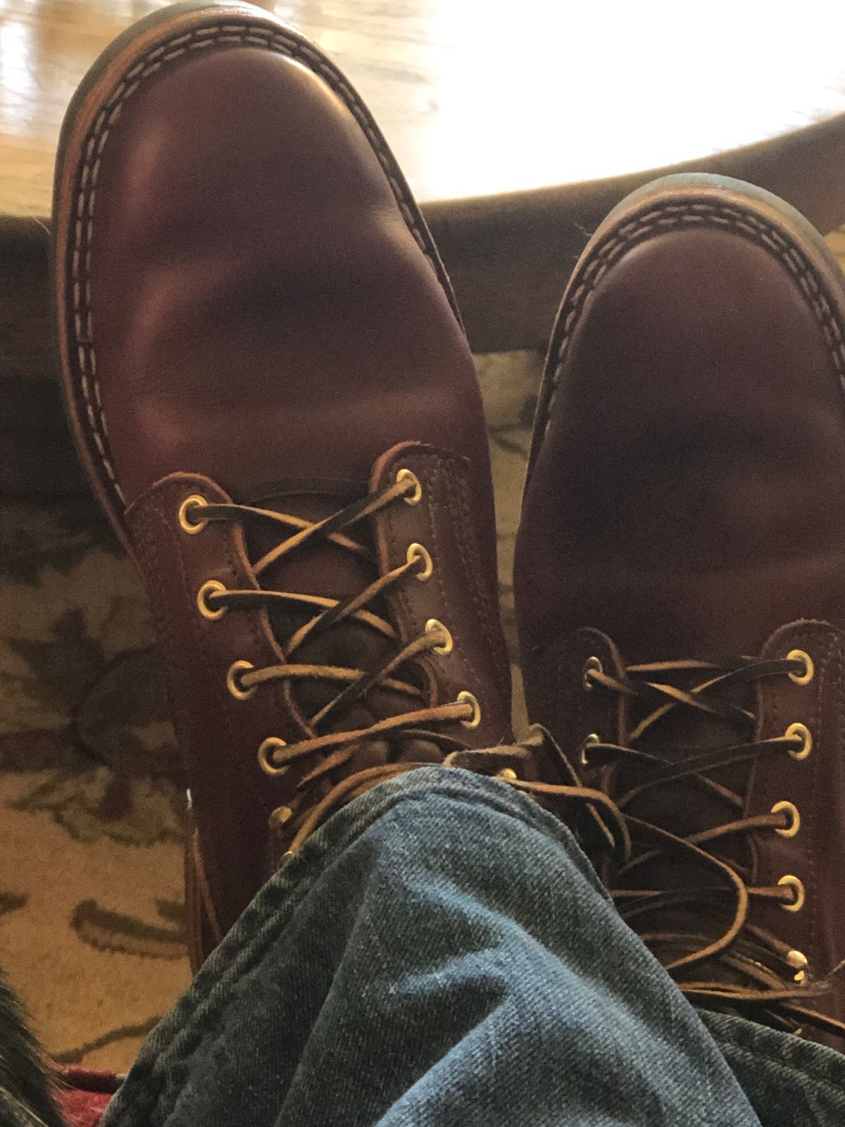 Photo by dj1989 on December 3, 2023 of the Nicks x Parkhurst V1 in Wickett & Craig Burgundy English Bridle.