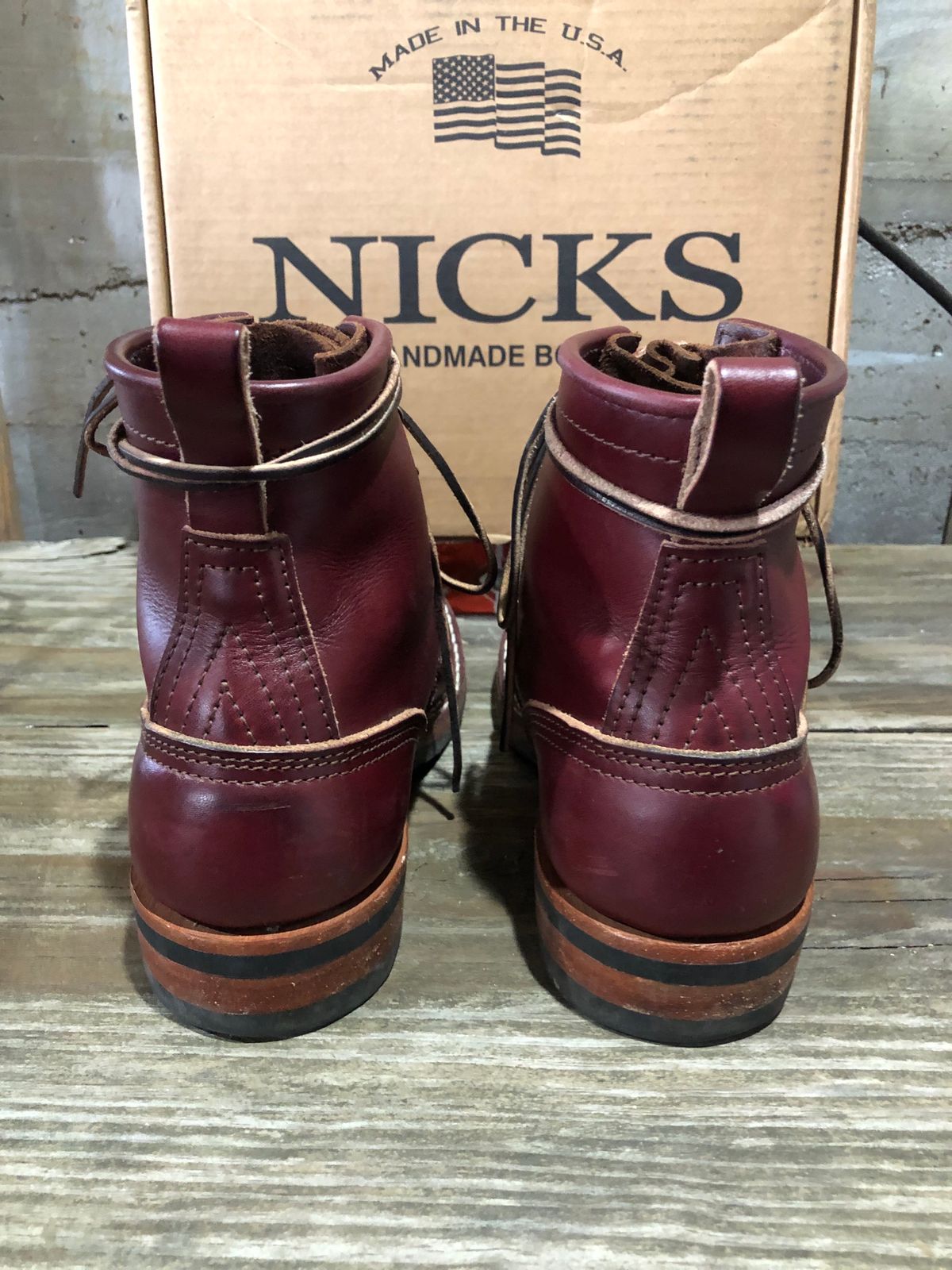 Photo by dj1989 on January 5, 2024 of the Nicks x Parkhurst V1 in Wickett & Craig Burgundy English Bridle.