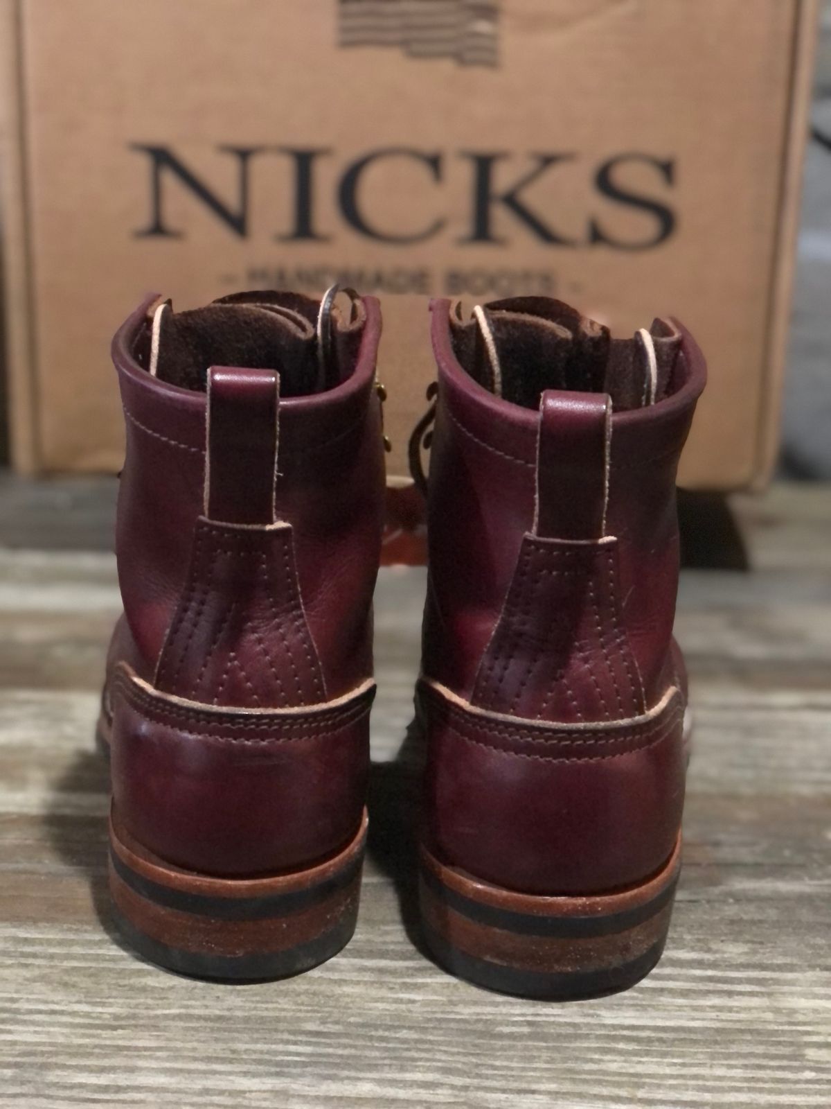 Photo by dj1989 on March 5, 2024 of the Nicks x Parkhurst V1 in Wickett & Craig Burgundy English Bridle.