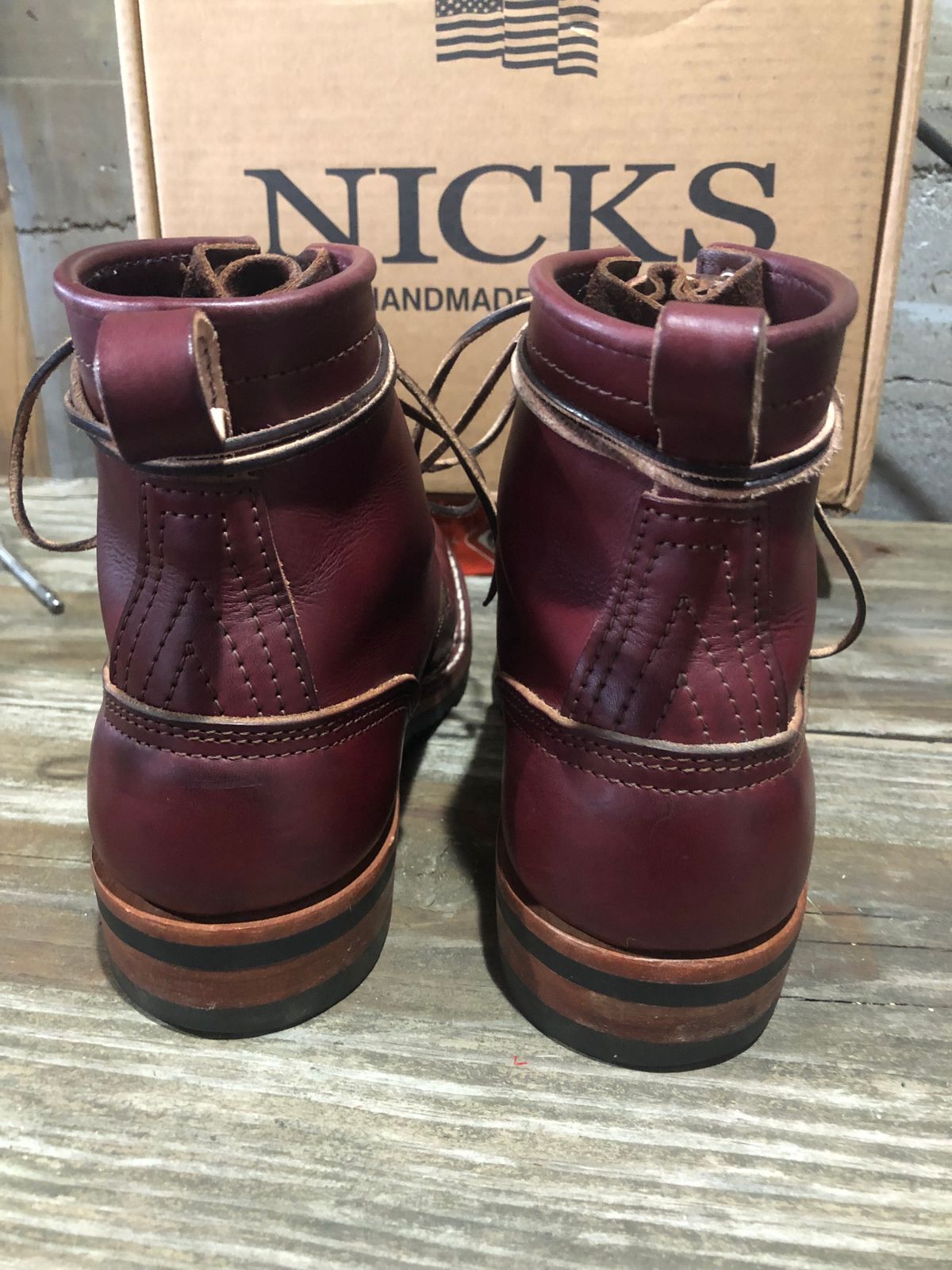 Photo by dj1989 on April 5, 2024 of the Nicks x Parkhurst V1 in Wickett & Craig Burgundy English Bridle.