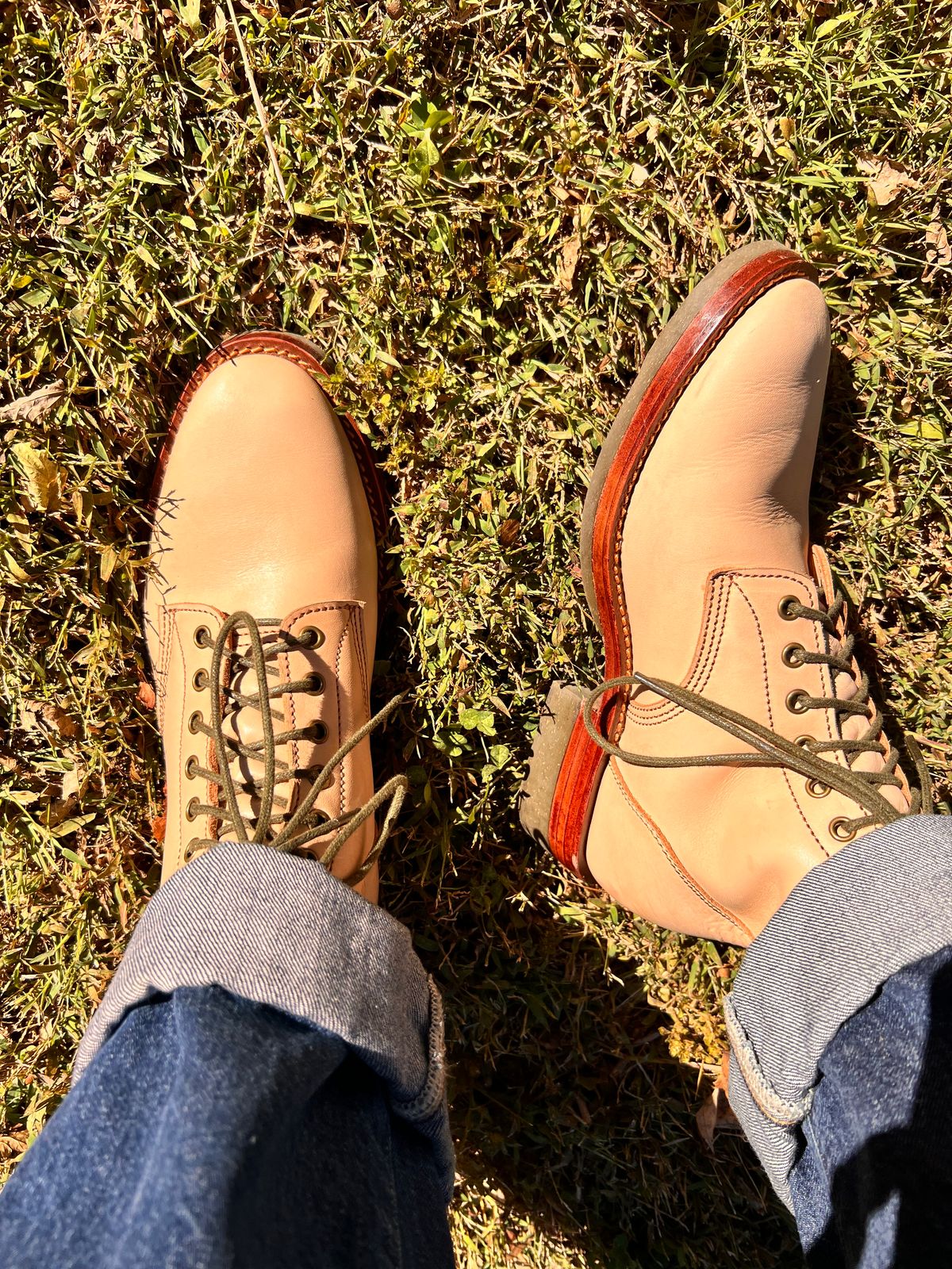 Photo by ShlomoFranklin on October 21, 2025 of the Jakkrabbits Officer Boots in Indonesian Natural Veg Tan.
