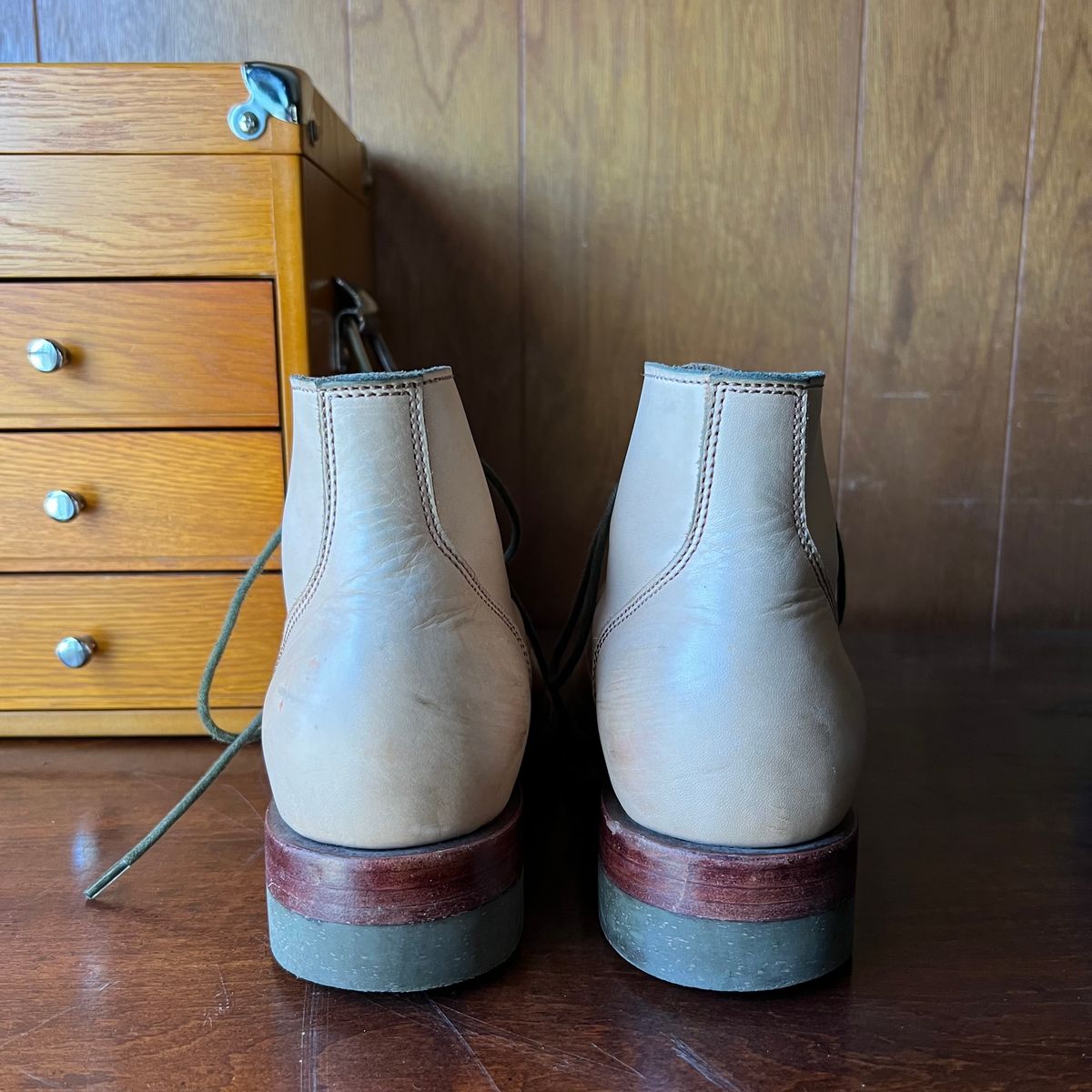 Photo by ShlomoFranklin on December 3, 2025 of the Jakkrabbits Officer Boots in Indonesian Natural Veg Tan.