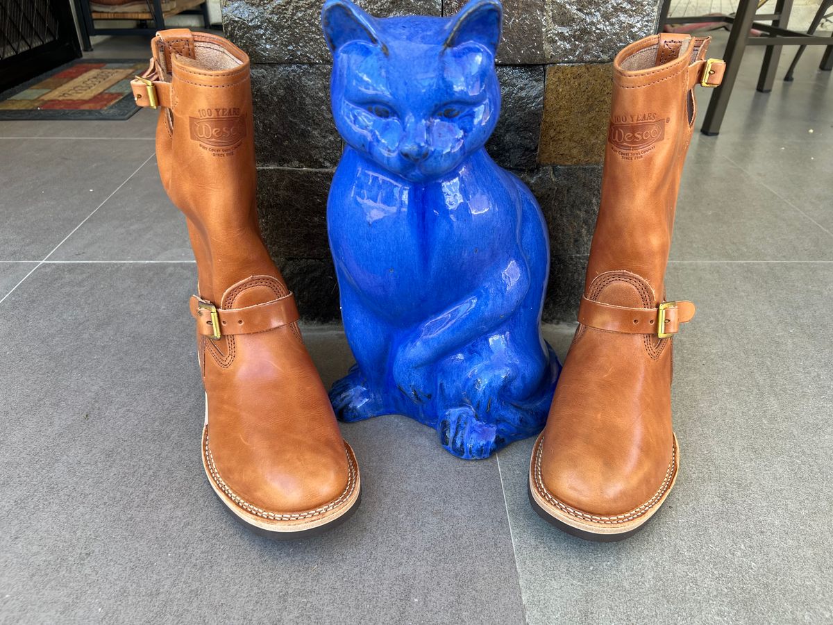 Photo by elmer.richard on October 4, 2022 of the Wesco Boss Engineer Boot in Wickett & Craig Russet Glazed Traditional Harness.