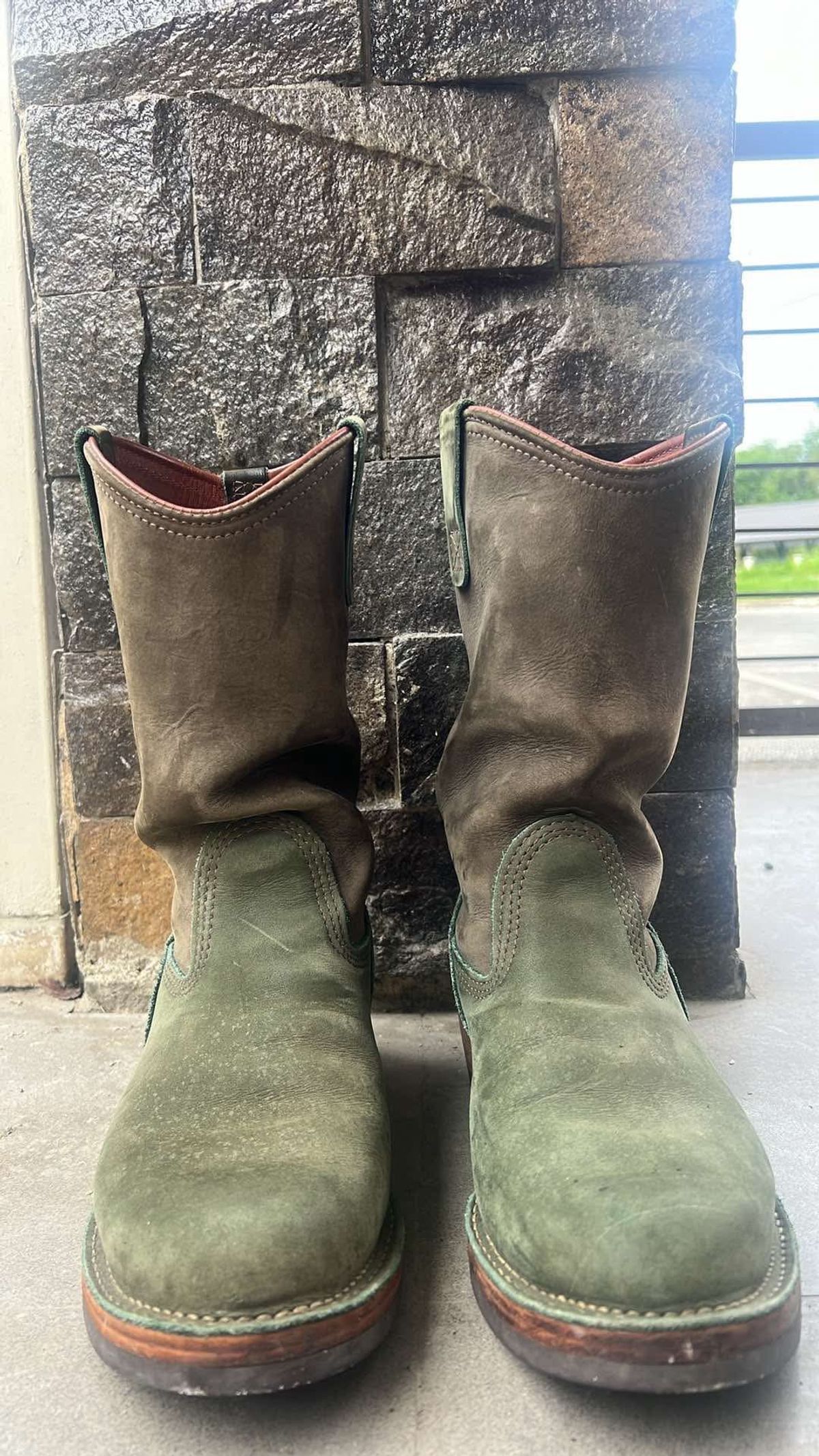 Photo by elmer.richard on March 5, 2025 of the Wesco Morrison in Olive Burlap.