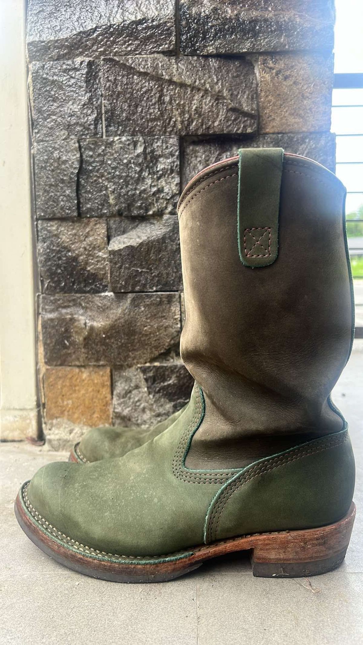Photo by elmer.richard on March 5, 2025 of the Wesco Morrison in Olive Burlap.