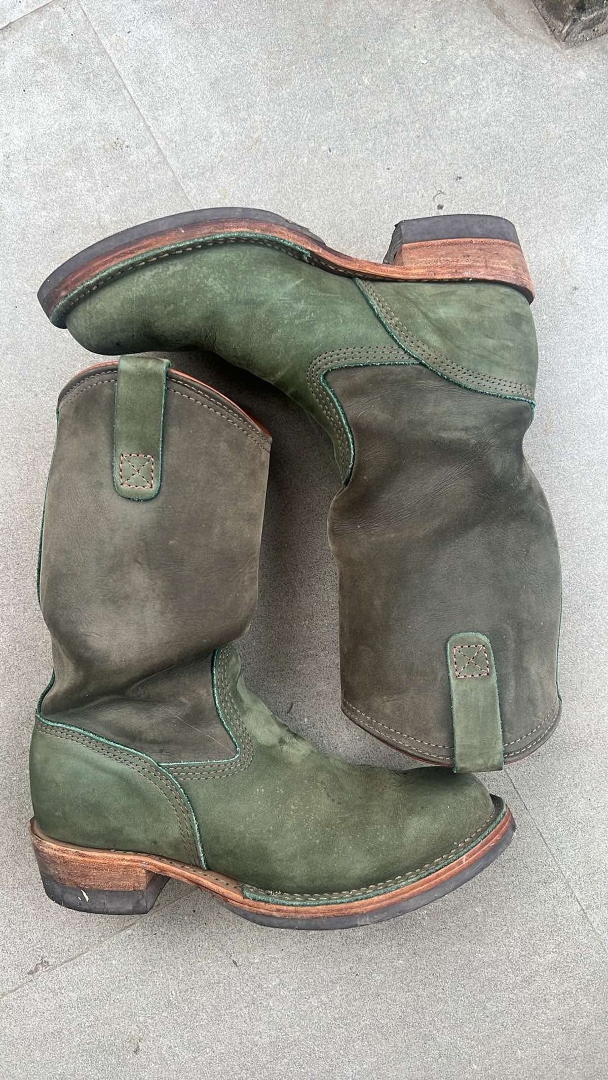 Photo by elmer.richard on March 5, 2025 of the Wesco Morrison in Olive Burlap.