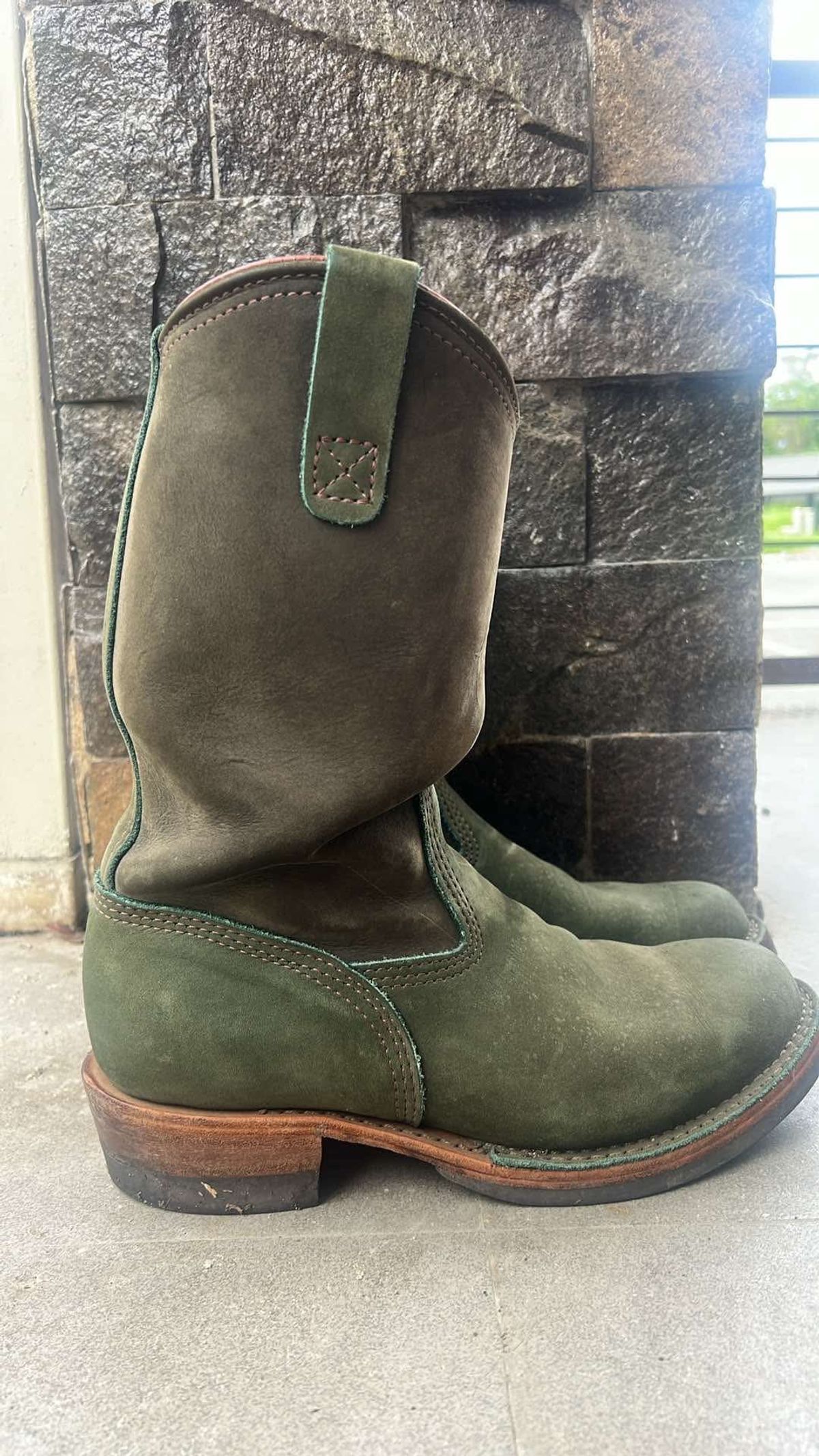 Photo by elmer.richard on March 5, 2025 of the Wesco Morrison in Olive Burlap.