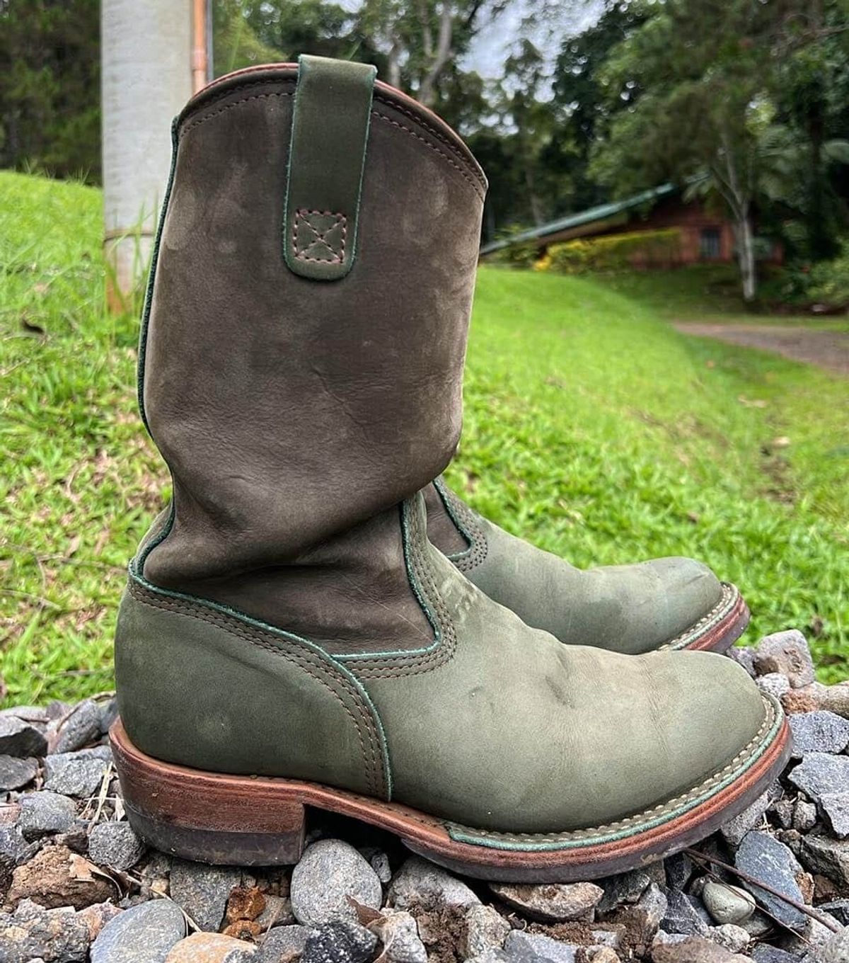 Photo by elmer.richard on April 5, 2025 of the Wesco Morrison in Olive Burlap.