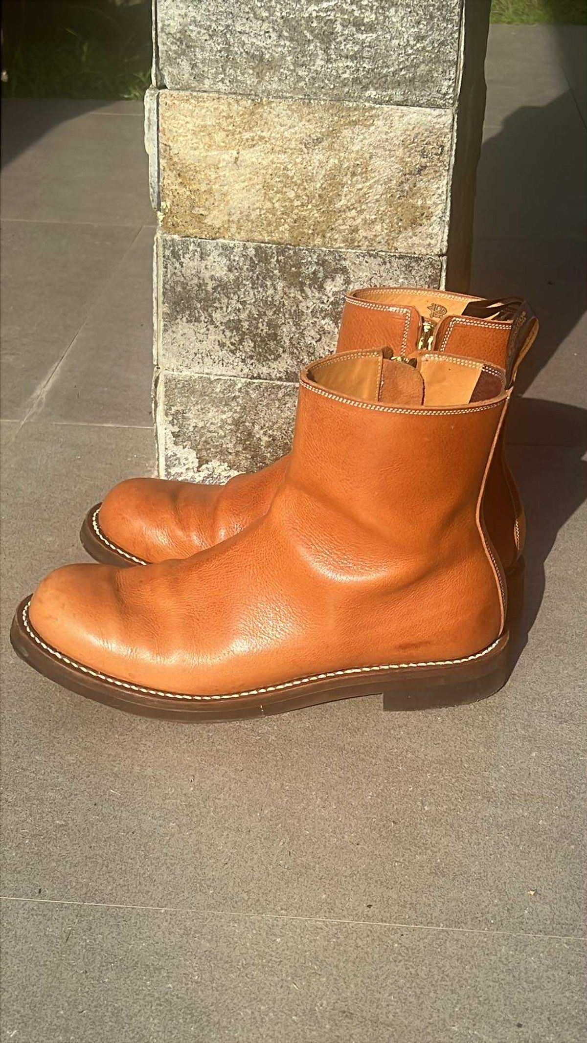 Photo by elmer.richard on November 5, 2025 of the Rolling Dub Trio Casper Boot in Brown Vachetta Virgilio.