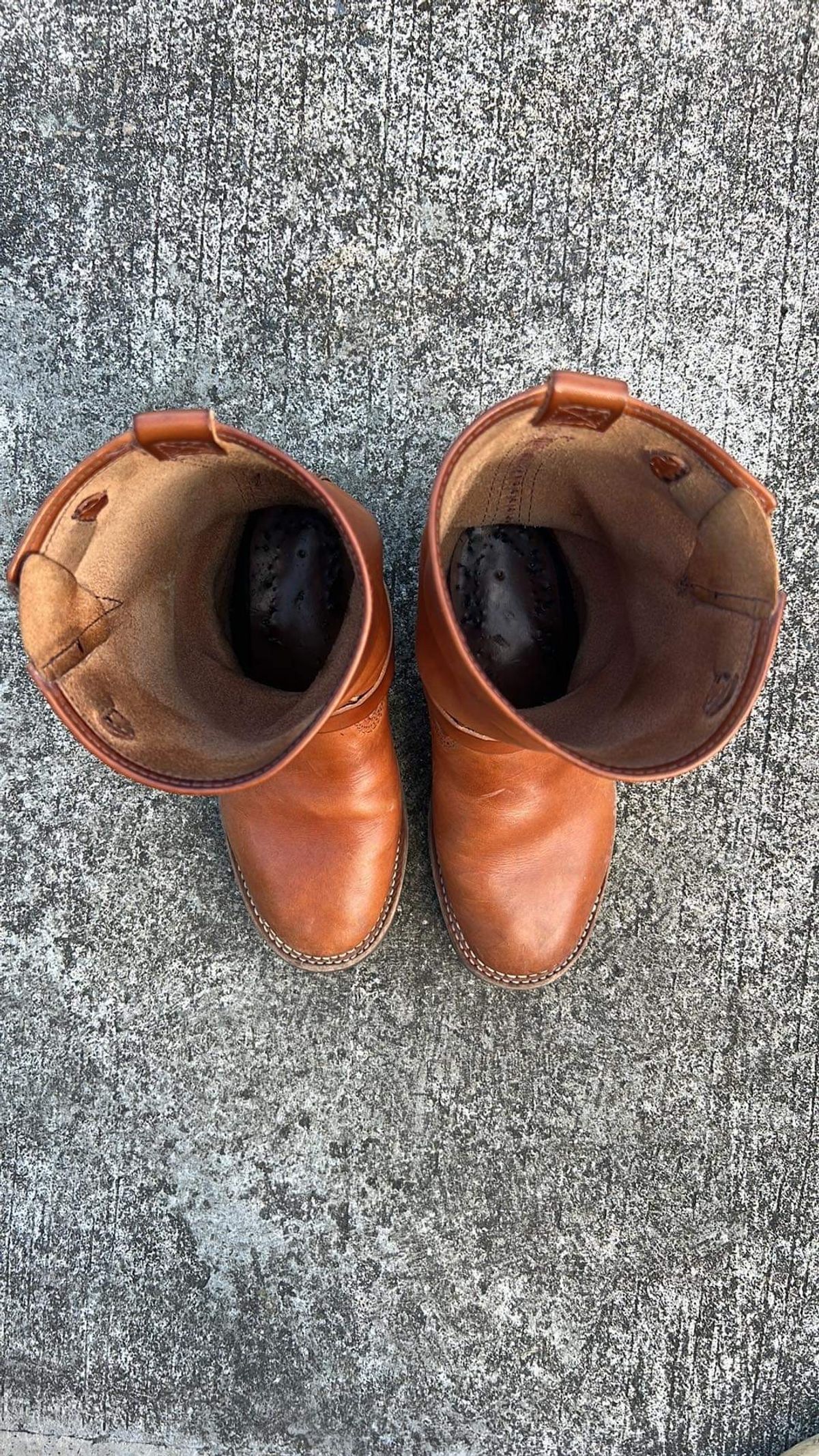 Photo by elmer.richard on March 2, 2024 of the Wesco Boss Engineer Boot in Wickett & Craig Buck Brown Traditional Harness.