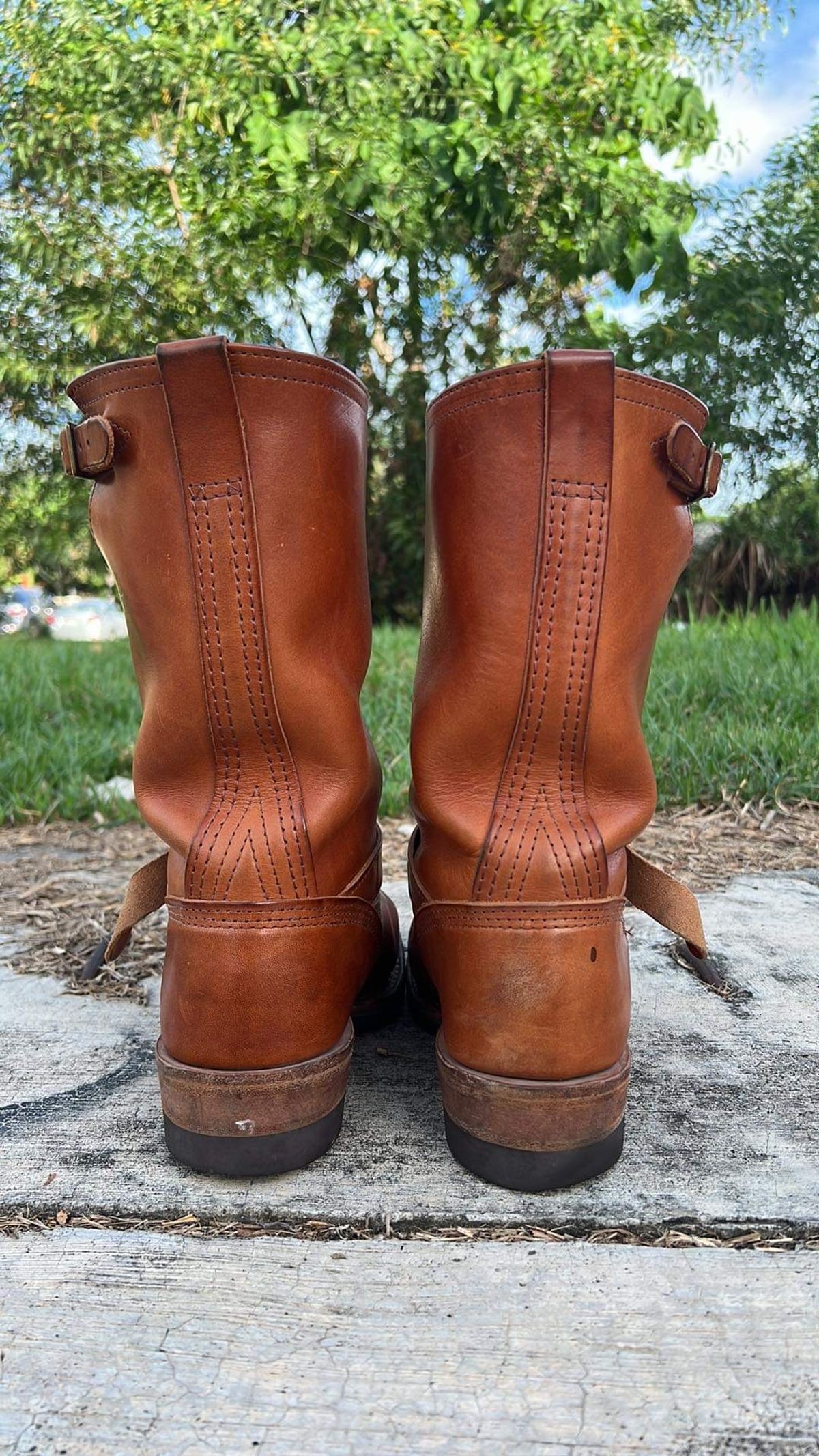 Photo by elmer.richard on April 5, 2024 of the Wesco Boss Engineer Boot in Wickett & Craig Buck Brown Traditional Harness.