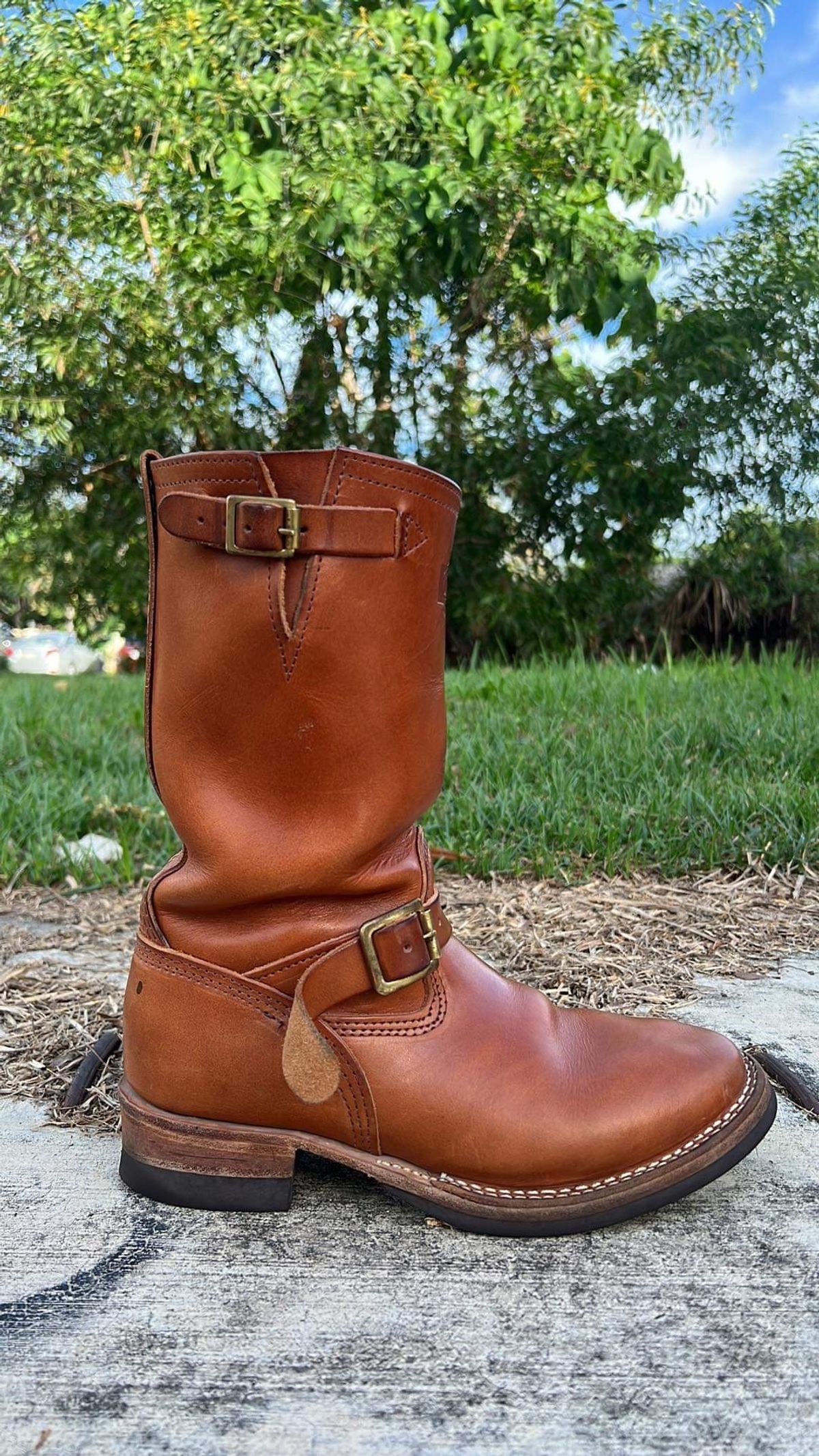 Photo by elmer.richard on April 5, 2024 of the Wesco Boss Engineer Boot in Wickett & Craig Buck Brown Traditional Harness.