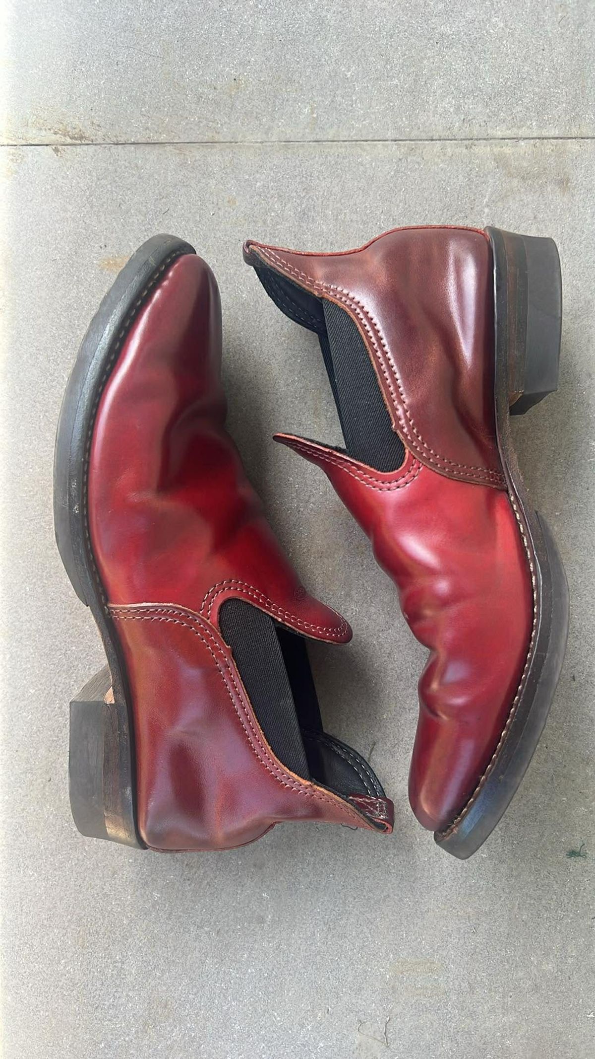 Photo by elmer.richard on January 4, 2026 of the Wesco Romeo in Shinki Ruby Red And Brown Shell Cordovan.