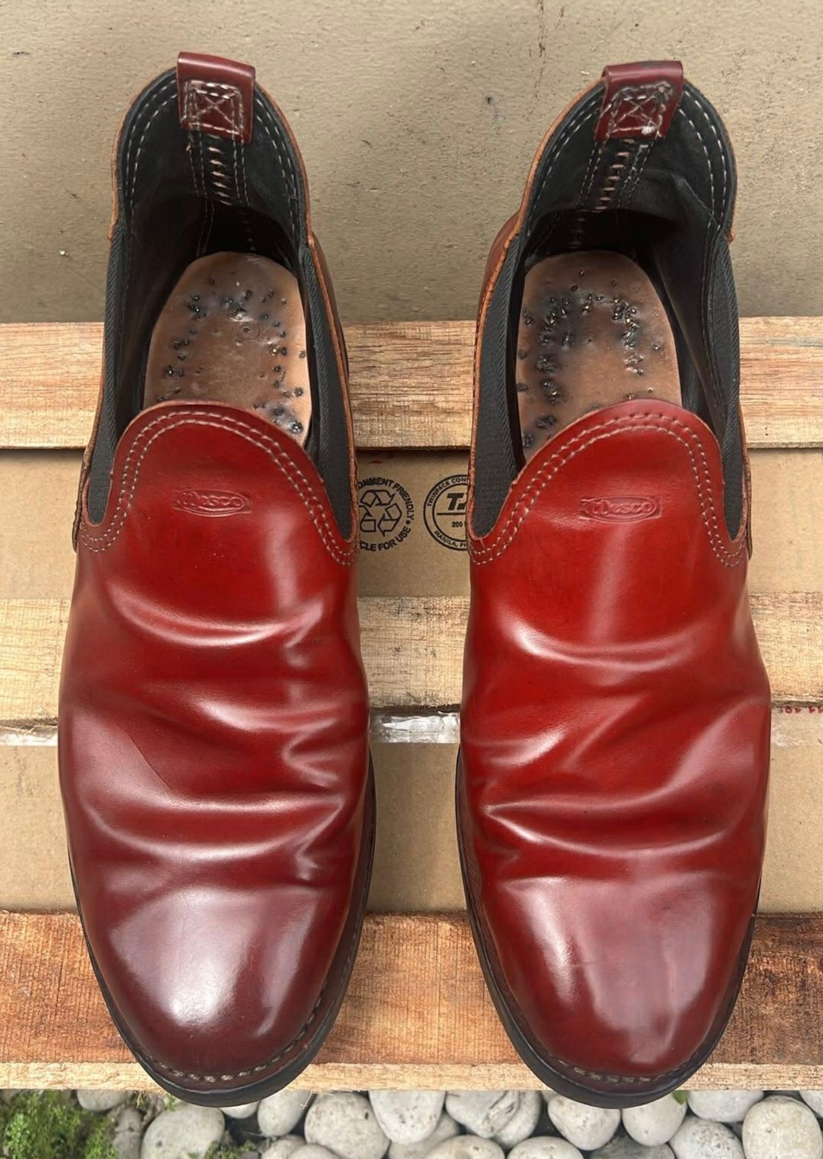 Photo by elmer.richard on March 6, 2026 of the Wesco Romeo in Shinki Ruby Red And Brown Shell Cordovan.