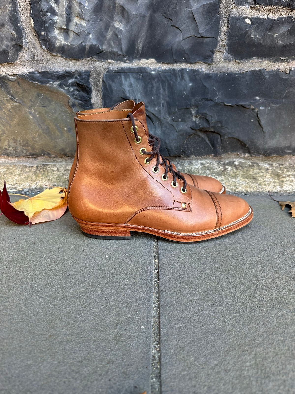 Photo by Mk12Mod0 on November 4, 2022 of the Benzein TDD-01 Boot in Maryam Toscanello Horsebutt.