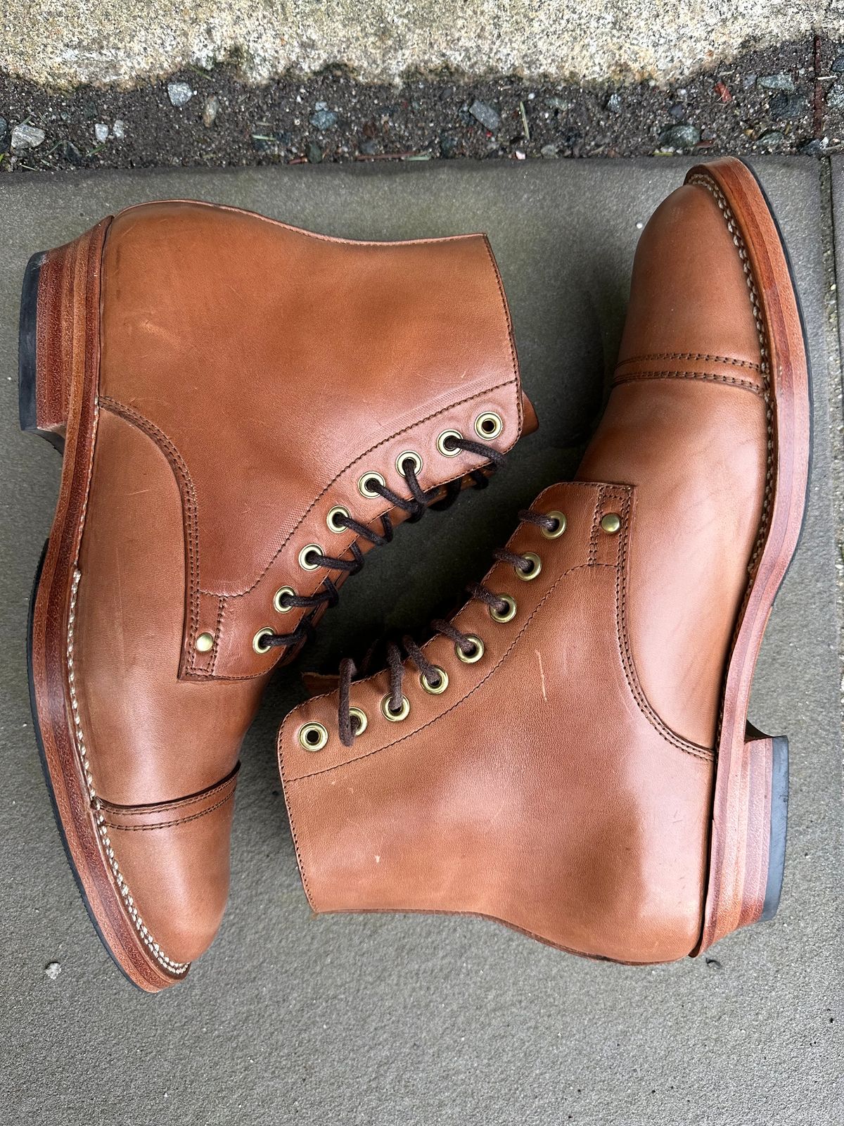 Photo by Mk12Mod0 on January 4, 2023 of the Benzein TDD-01 Boot in Maryam Toscanello Horsebutt.