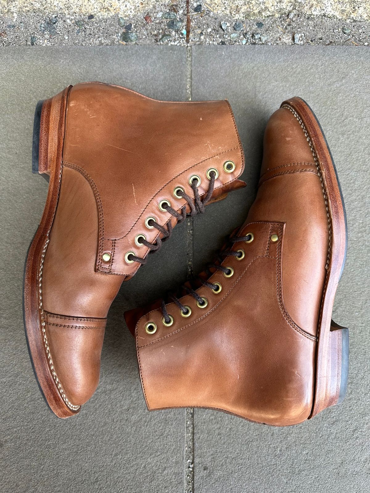 Photo by Mk12Mod0 on February 5, 2023 of the Benzein TDD-01 Boot in Maryam Toscanello Horsebutt.