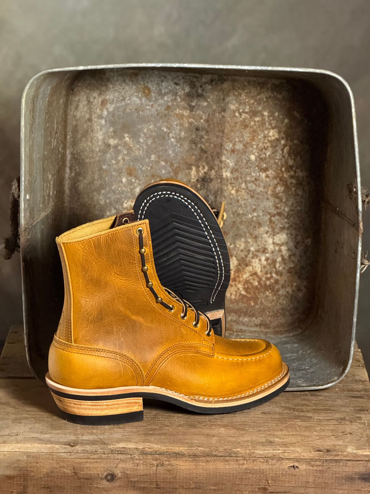 Photo by DocLineman on October 3, 2025 of the Nicks Ranger MTO in Horween Acorn Cypress.