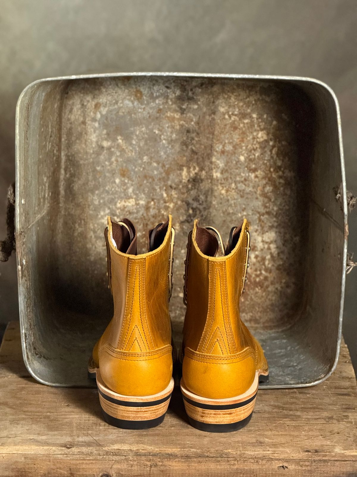 Photo by DocLineman on October 3, 2025 of the Nicks Ranger MTO in Horween Acorn Cypress.